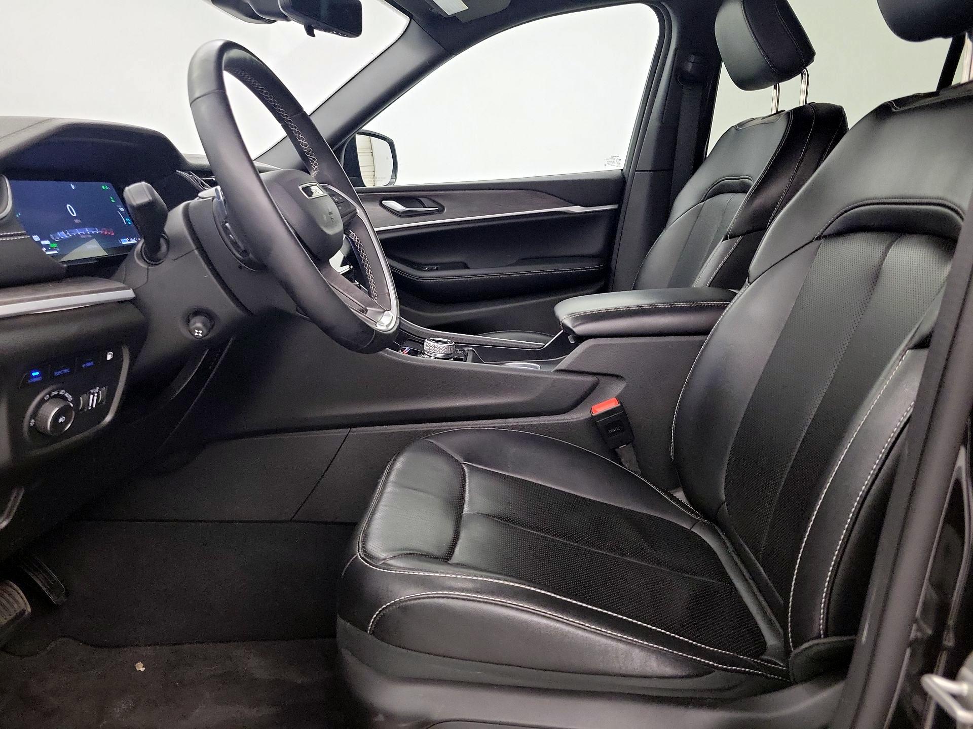 Thumbnail: 2024 Jeep Grand Cherokee - 20