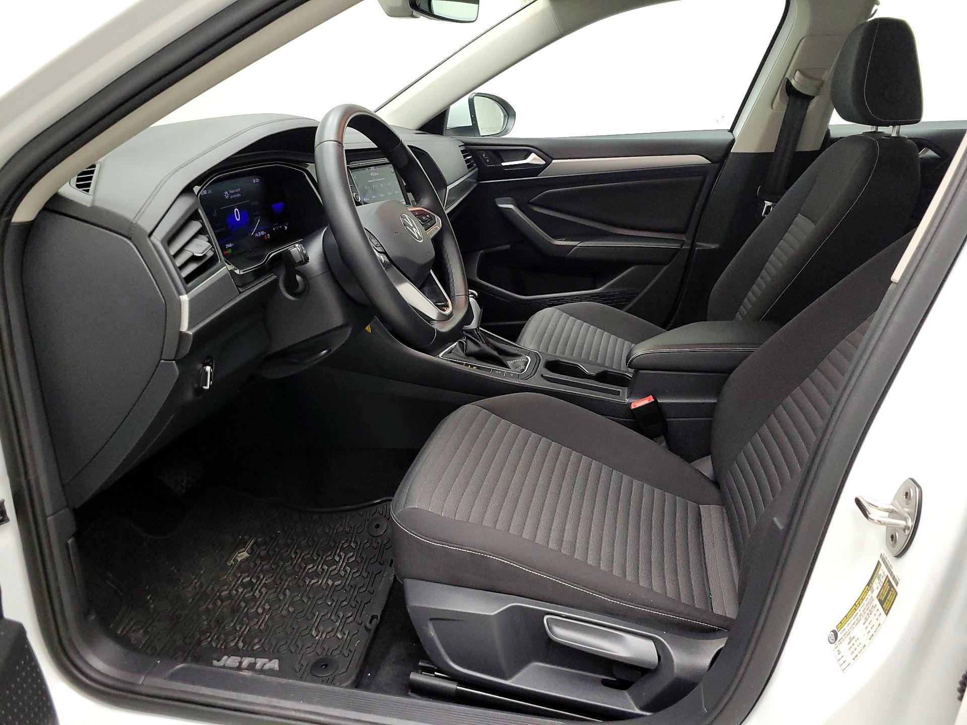 Thumbnail: 2024 Volkswagen Jetta - 11