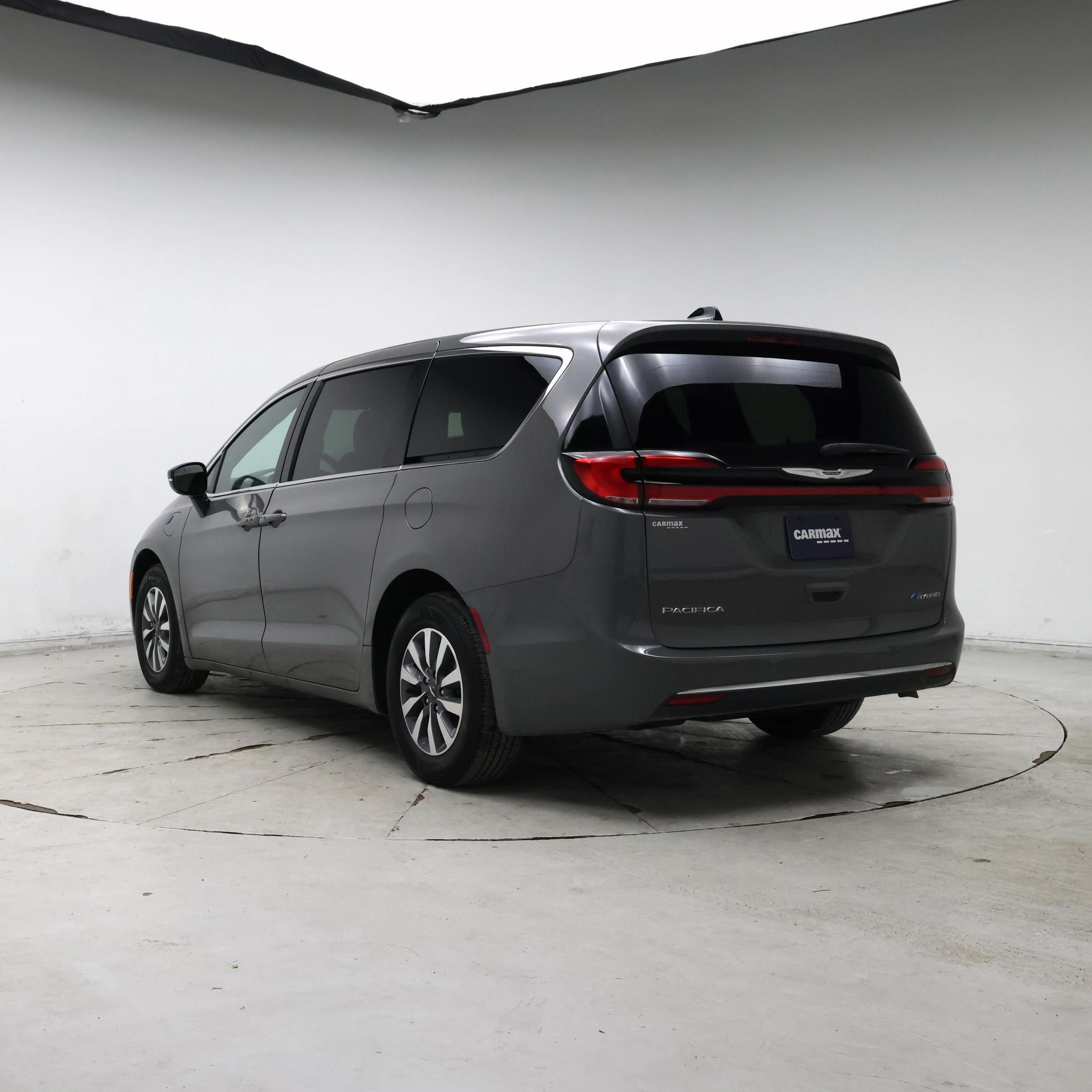 Thumbnail: 2025 Chrysler Pacifica - 2