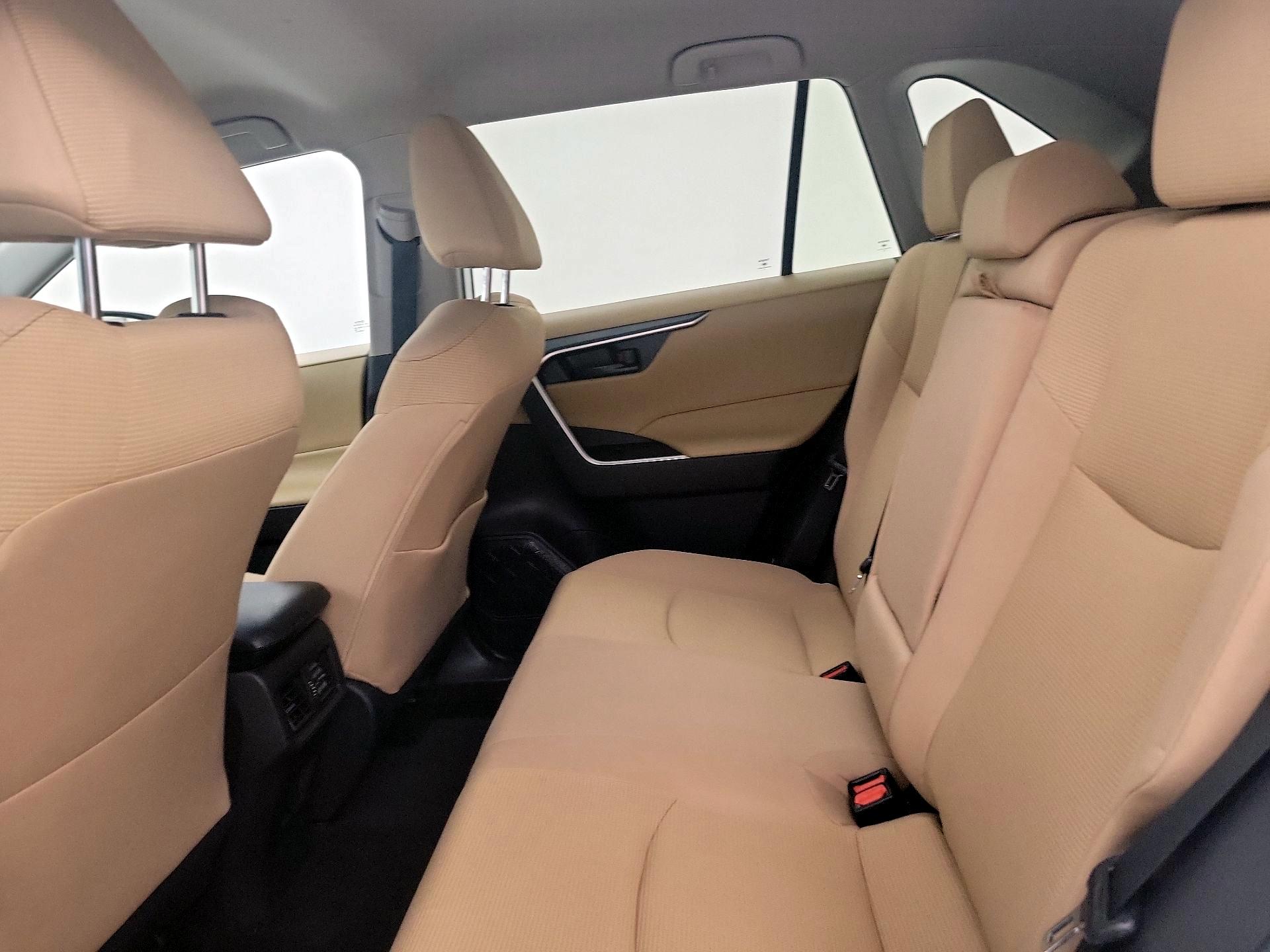 Thumbnail: 2022 Toyota RAV4 - 19