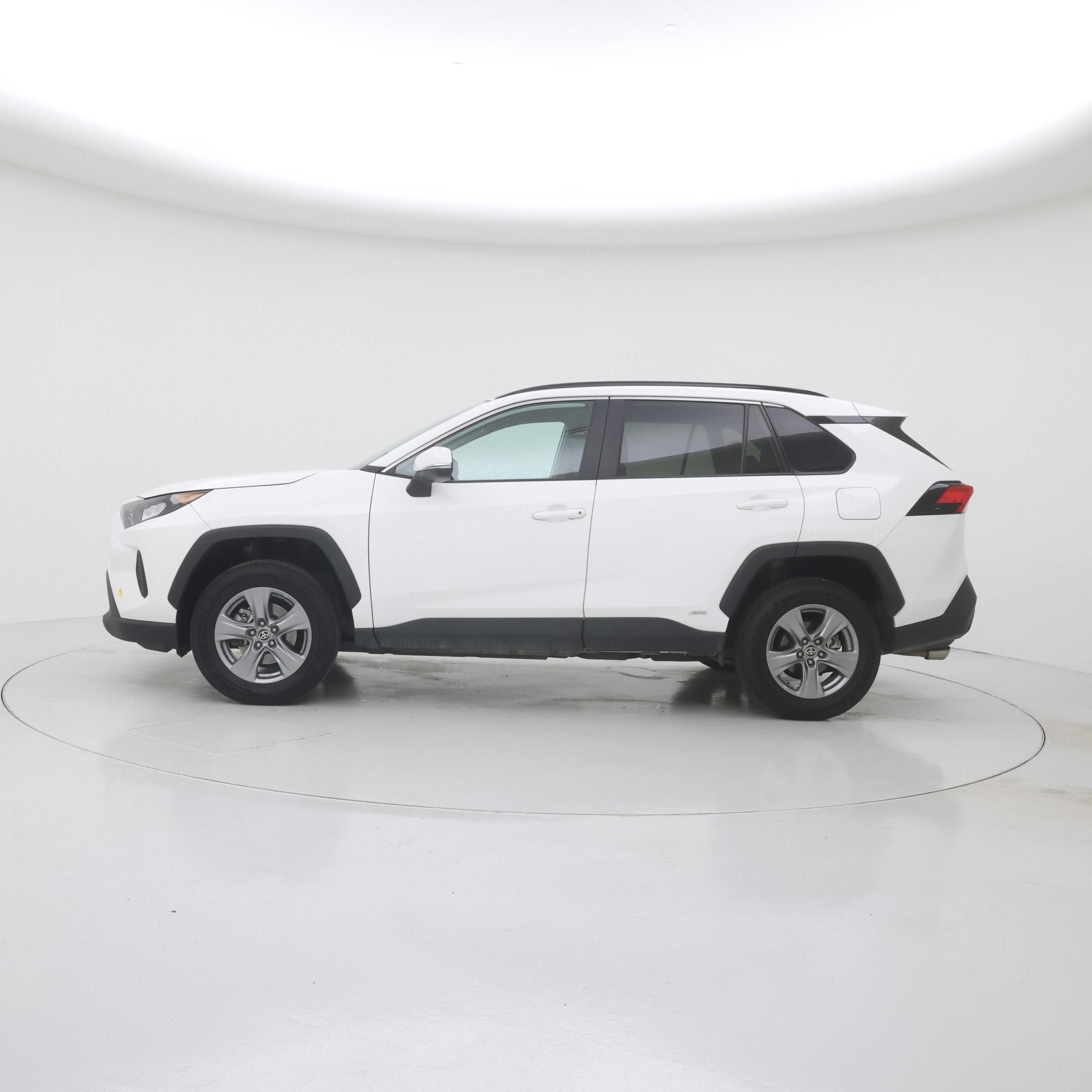 Thumbnail: 2022 Toyota RAV4 - 3