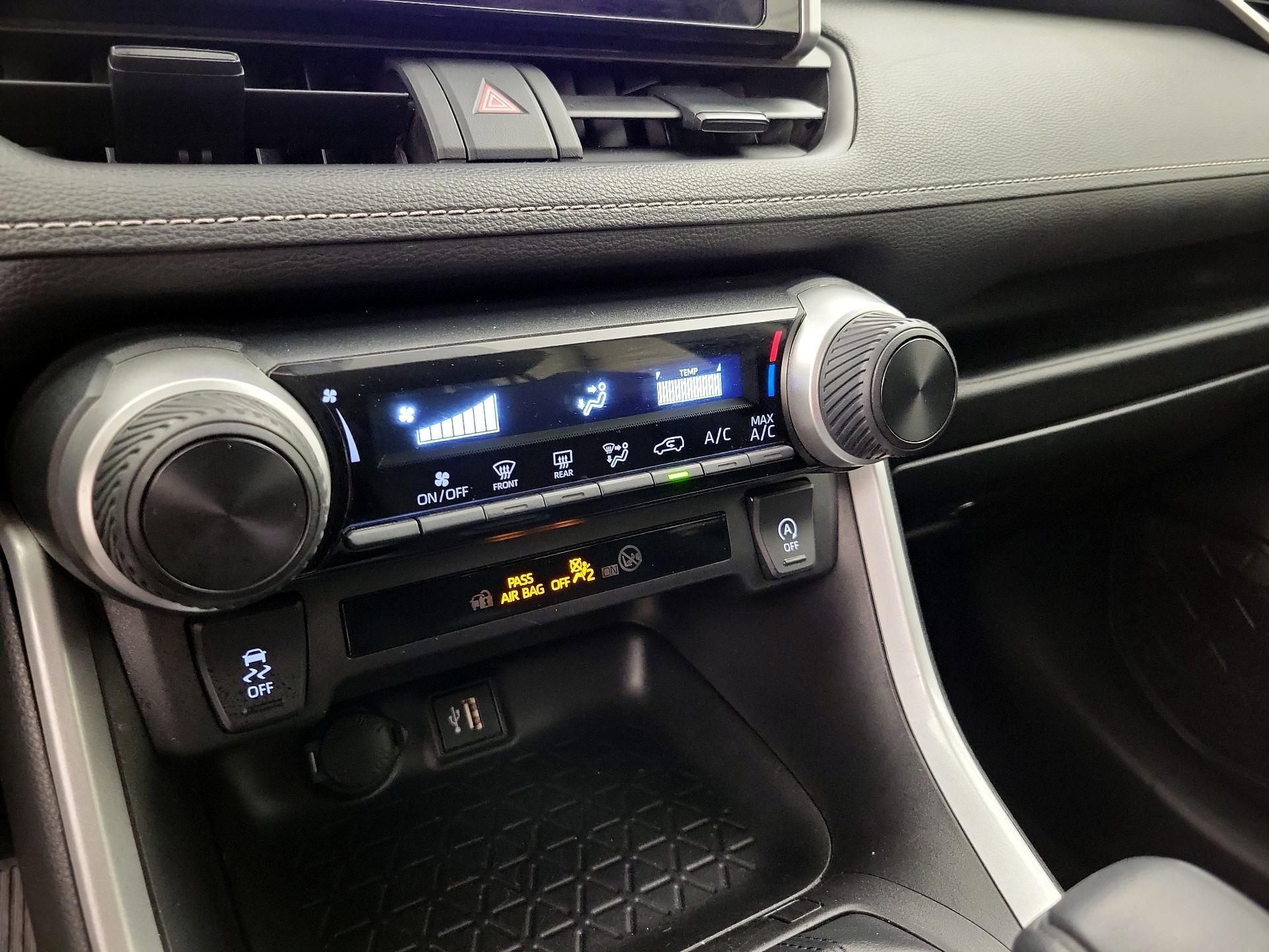 Thumbnail: 2023 Toyota RAV4 - 17