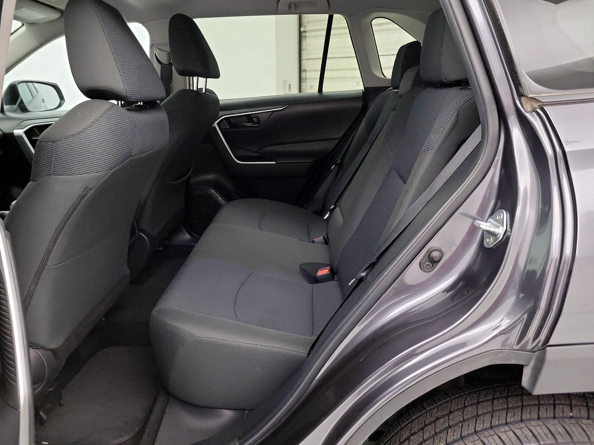 Thumbnail: 2023 Toyota RAV4 - 20