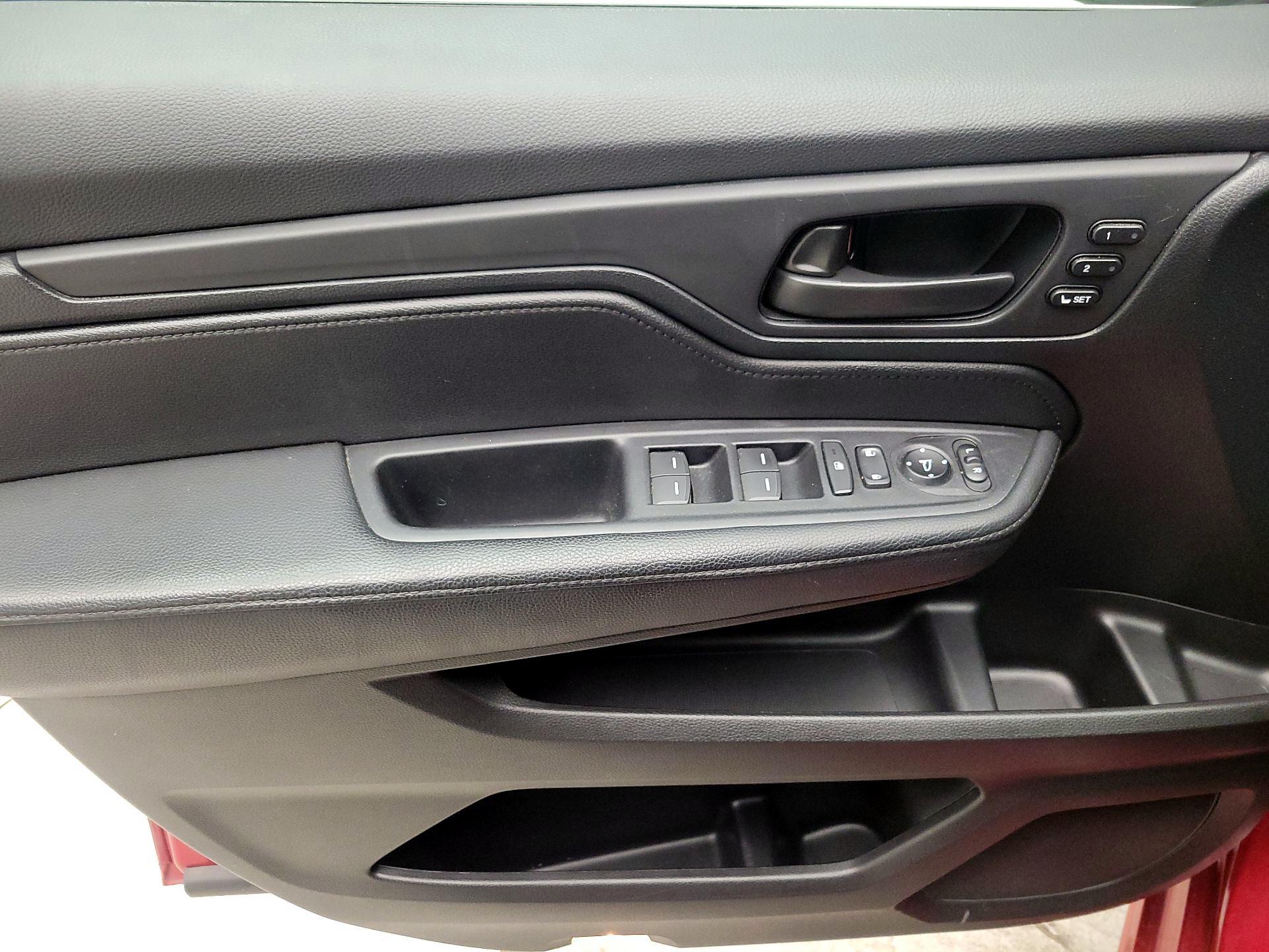 Thumbnail: 2023 Honda Odyssey - 12