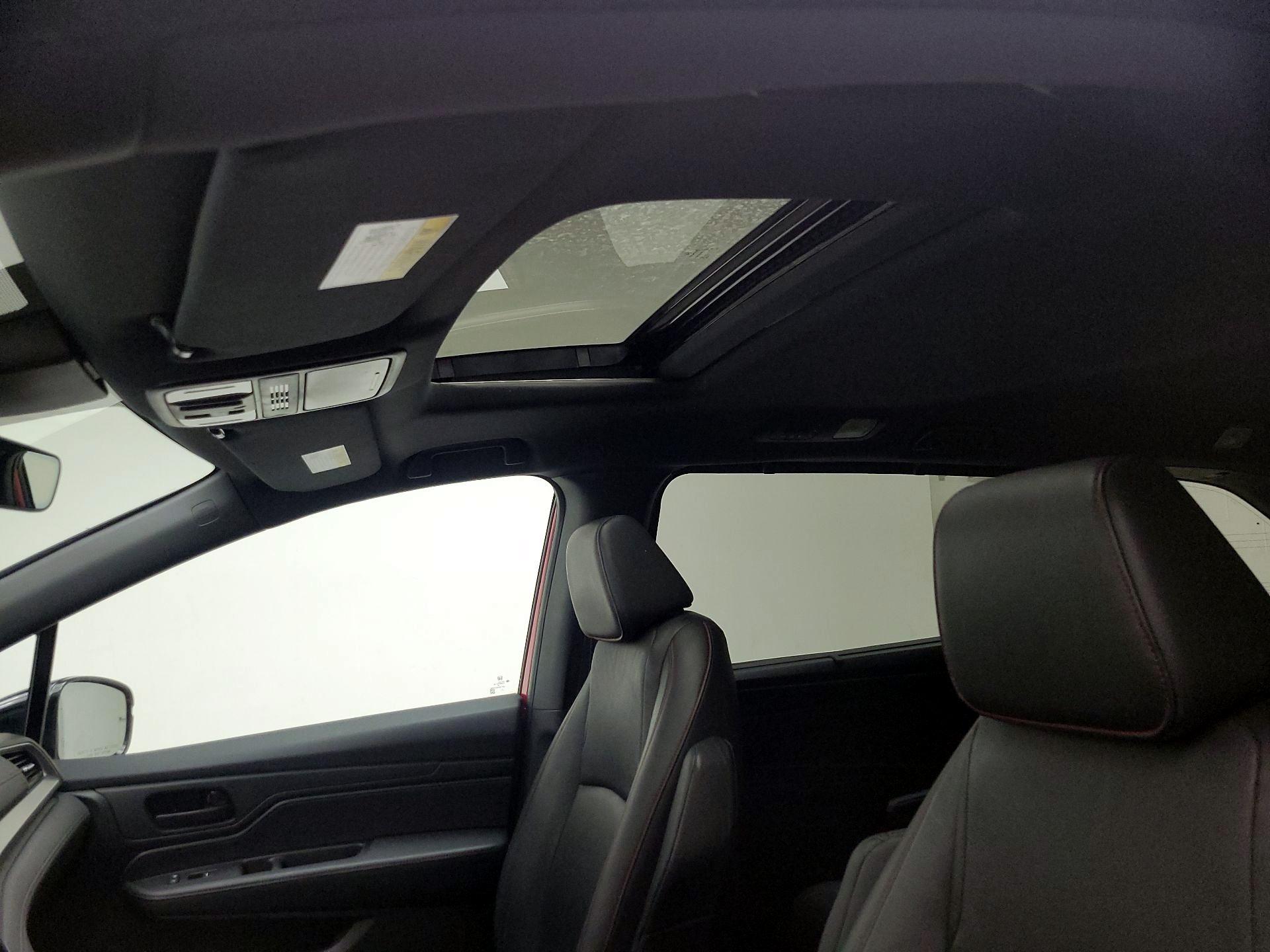 Thumbnail: 2023 Honda Odyssey - 19