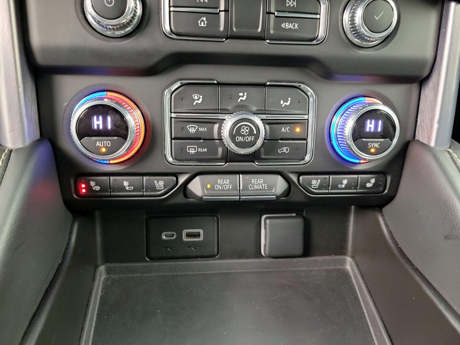 Thumbnail: 2022 GMC Yukon XL - 17