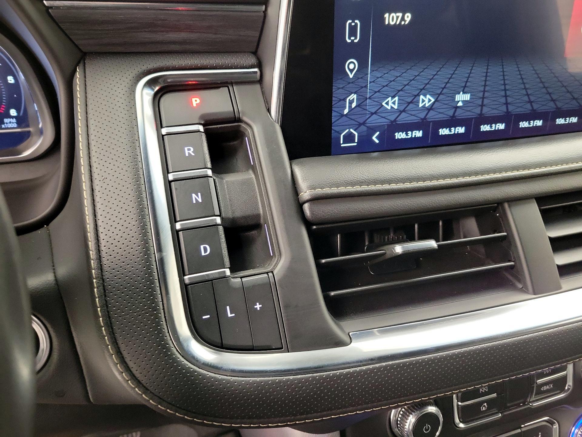 Thumbnail: 2022 GMC Yukon XL - 18