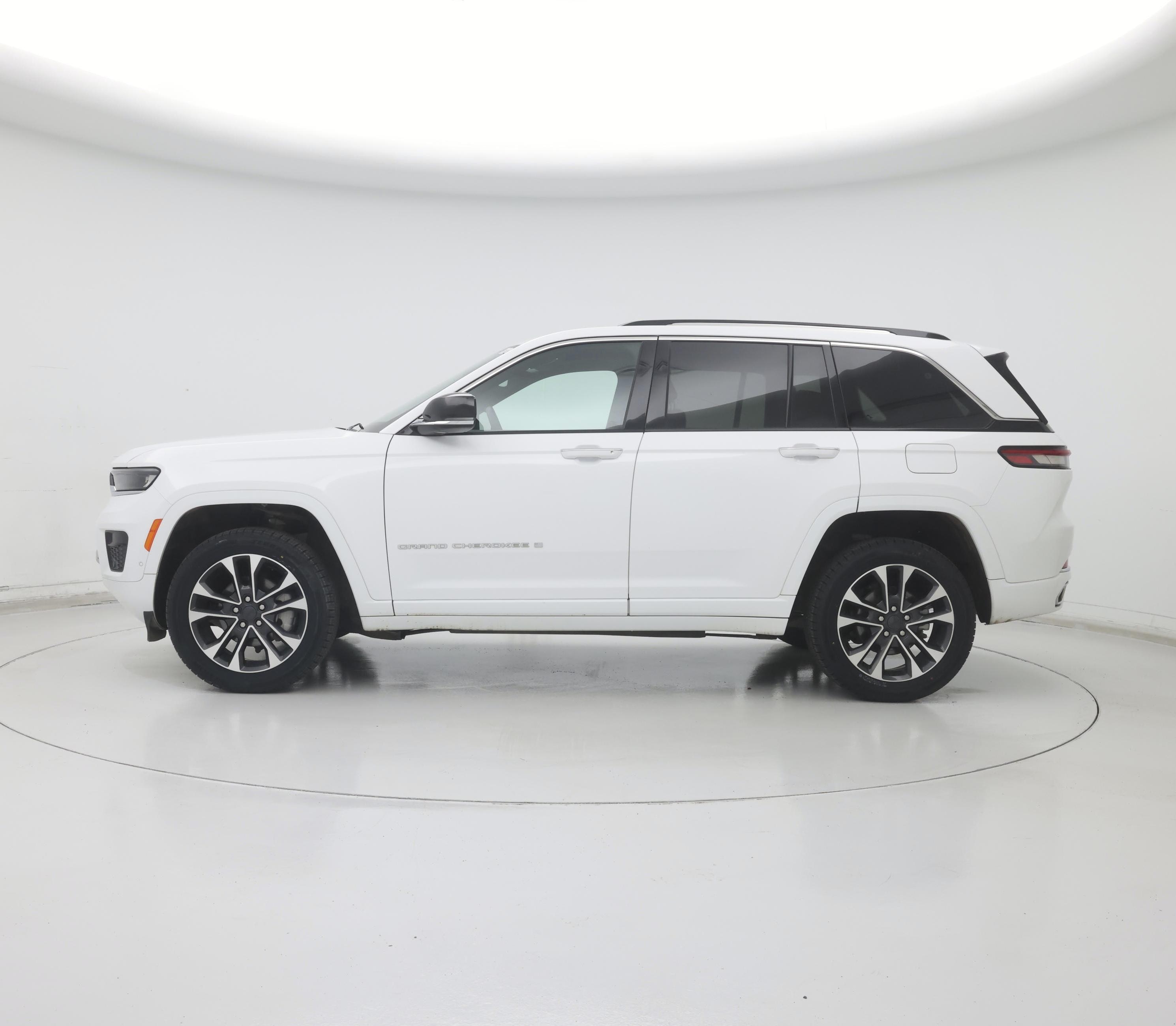 Thumbnail: 2023 Jeep Grand Cherokee - 3