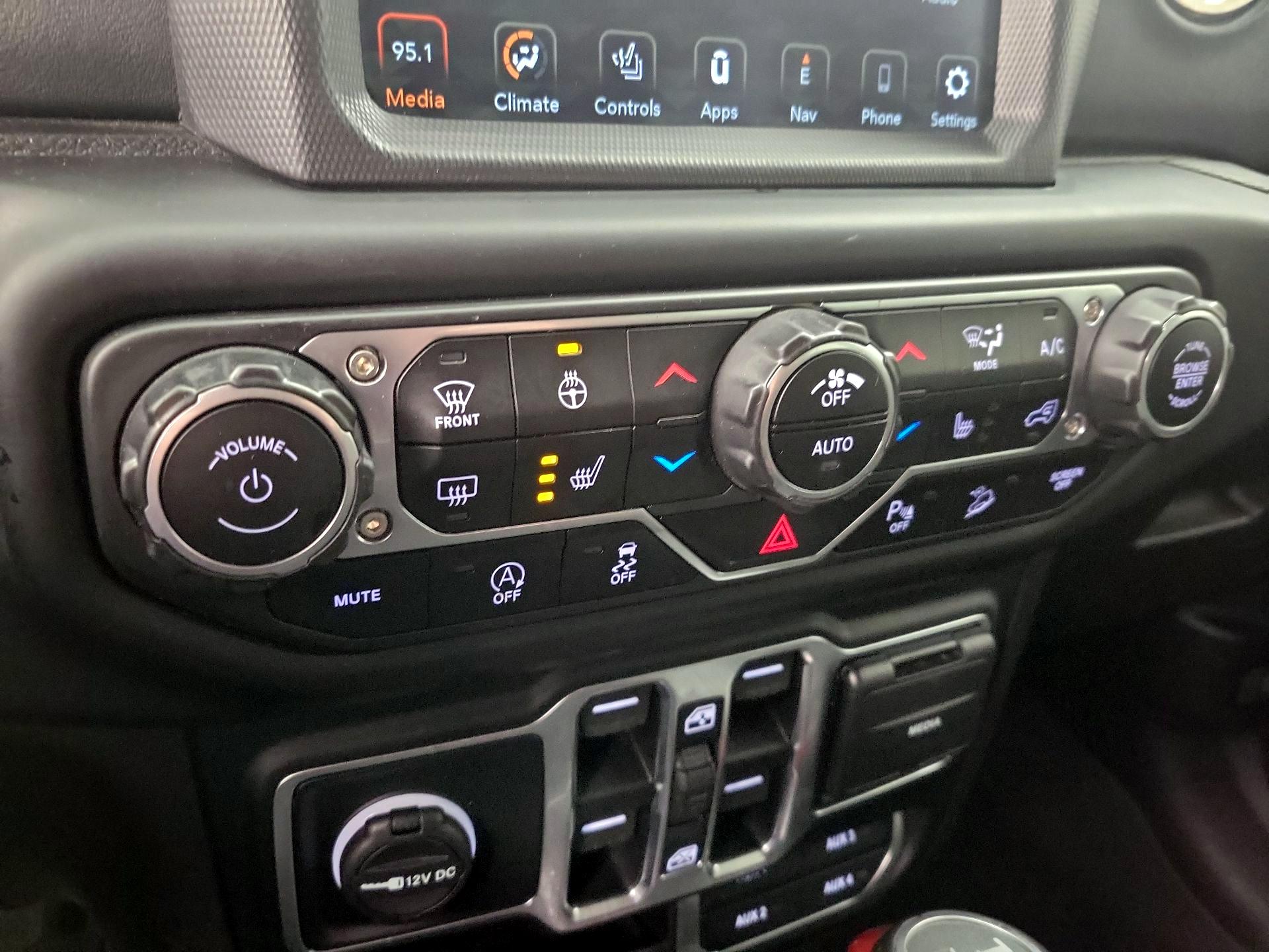 Thumbnail: 2021 Jeep Wrangler - 17