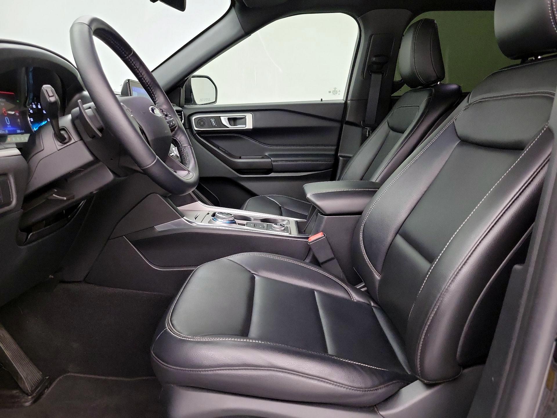 Thumbnail: 2020 Ford Explorer - 11