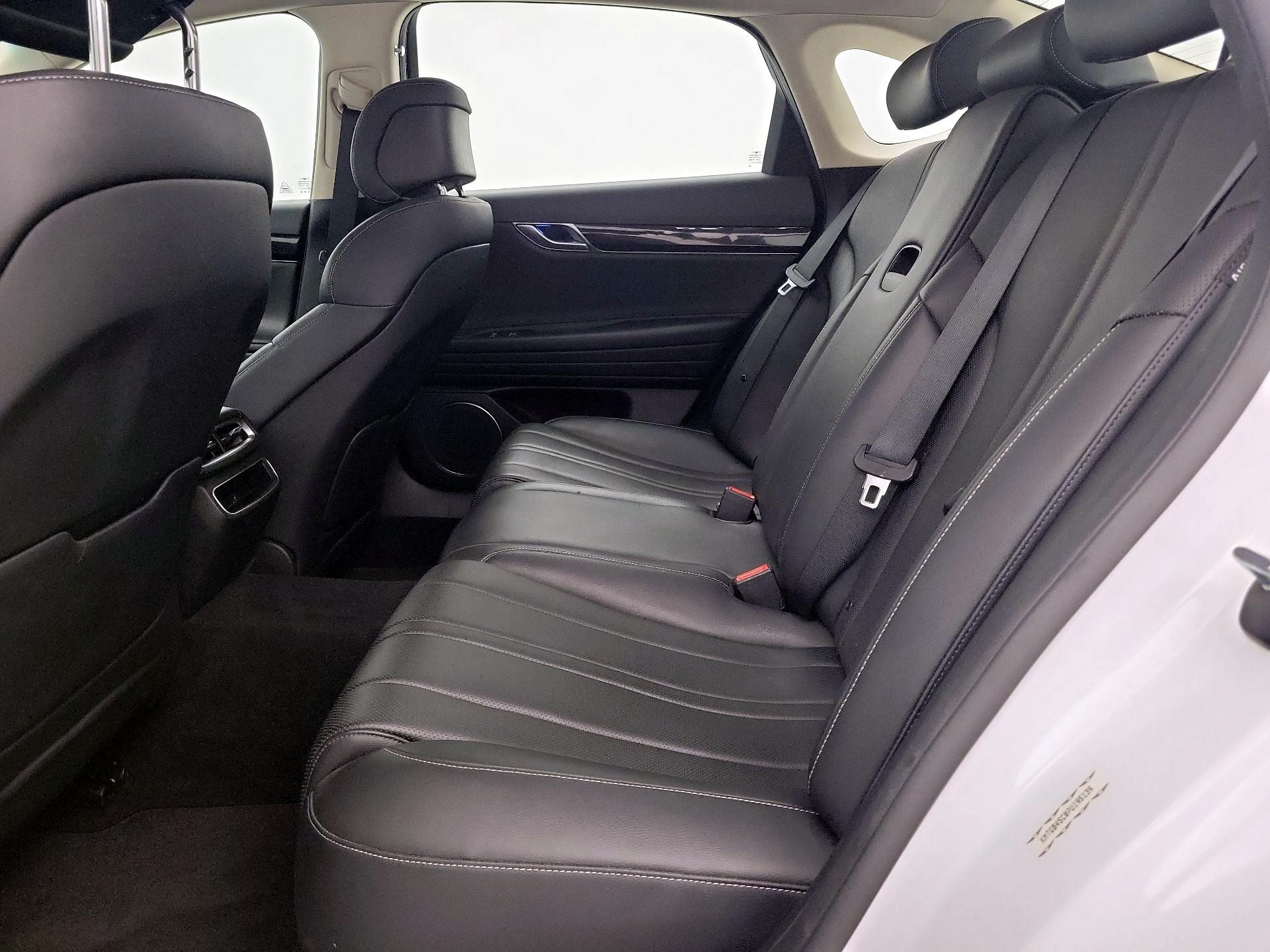 Thumbnail: 2023 Genesis G80 - 20