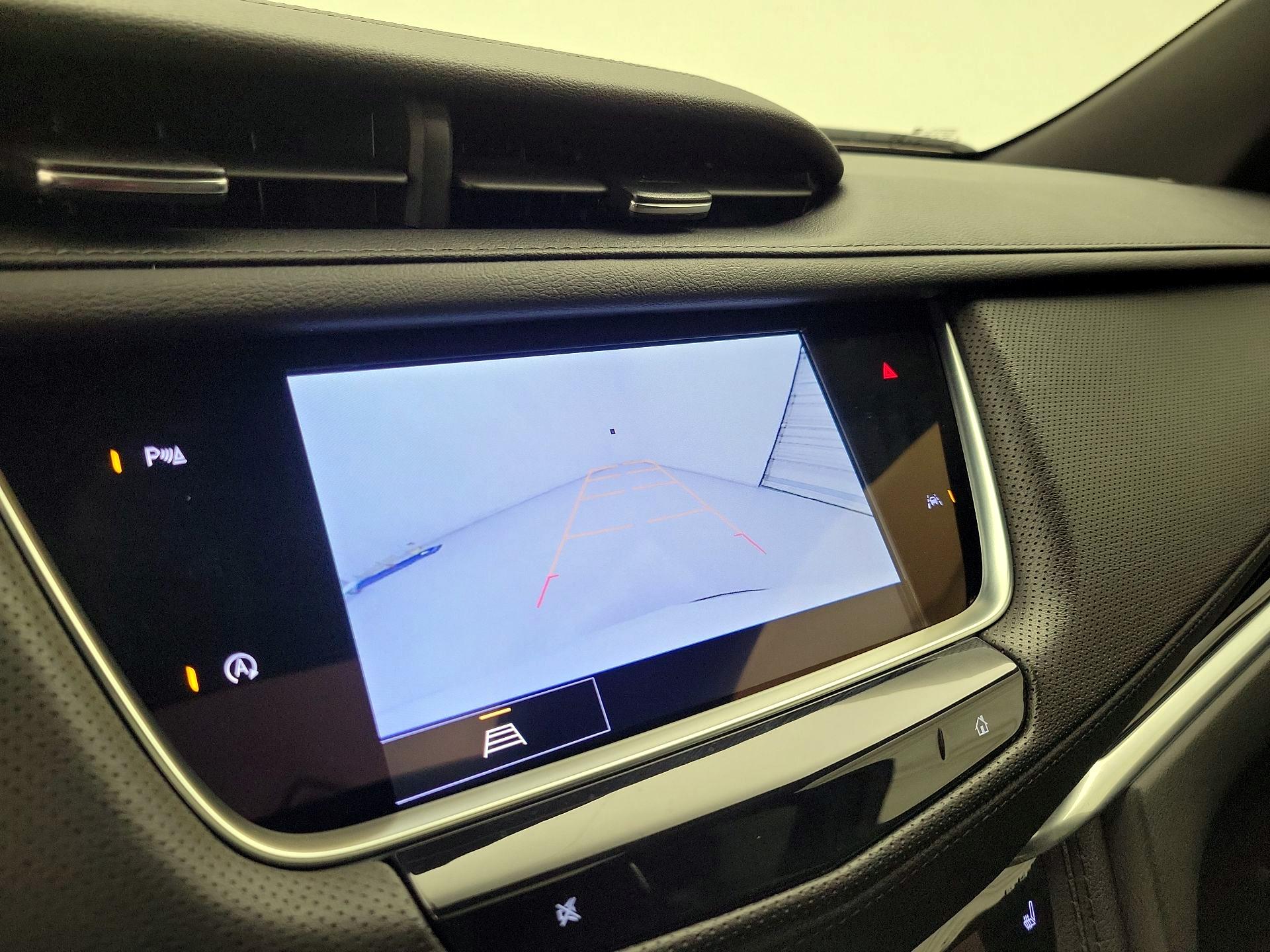 Thumbnail: 2024 Cadillac XT6 - 14