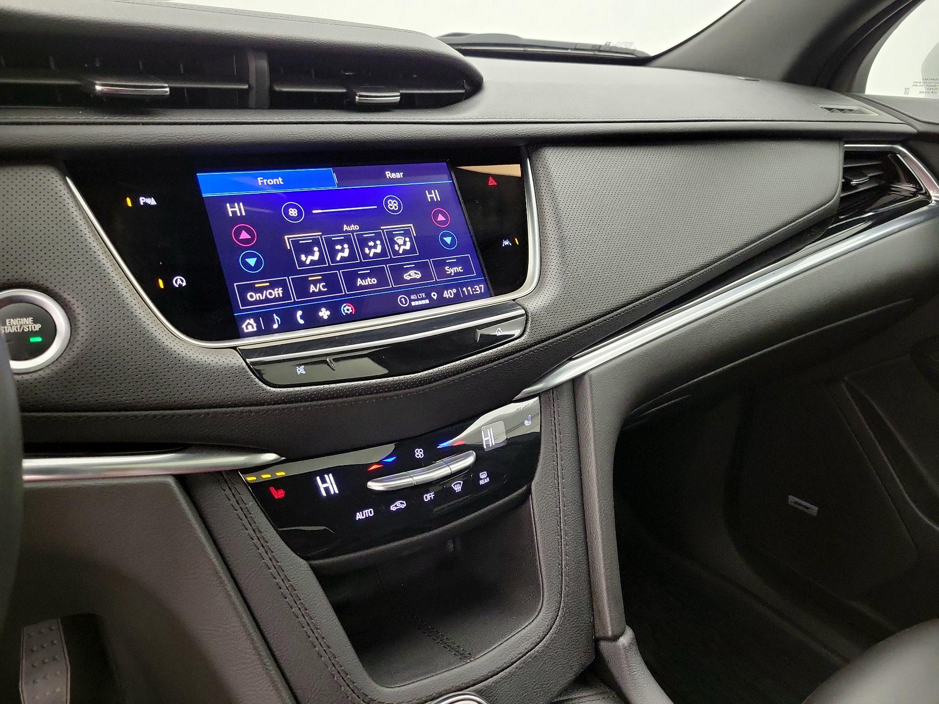 Thumbnail: 2024 Cadillac XT6 - 16