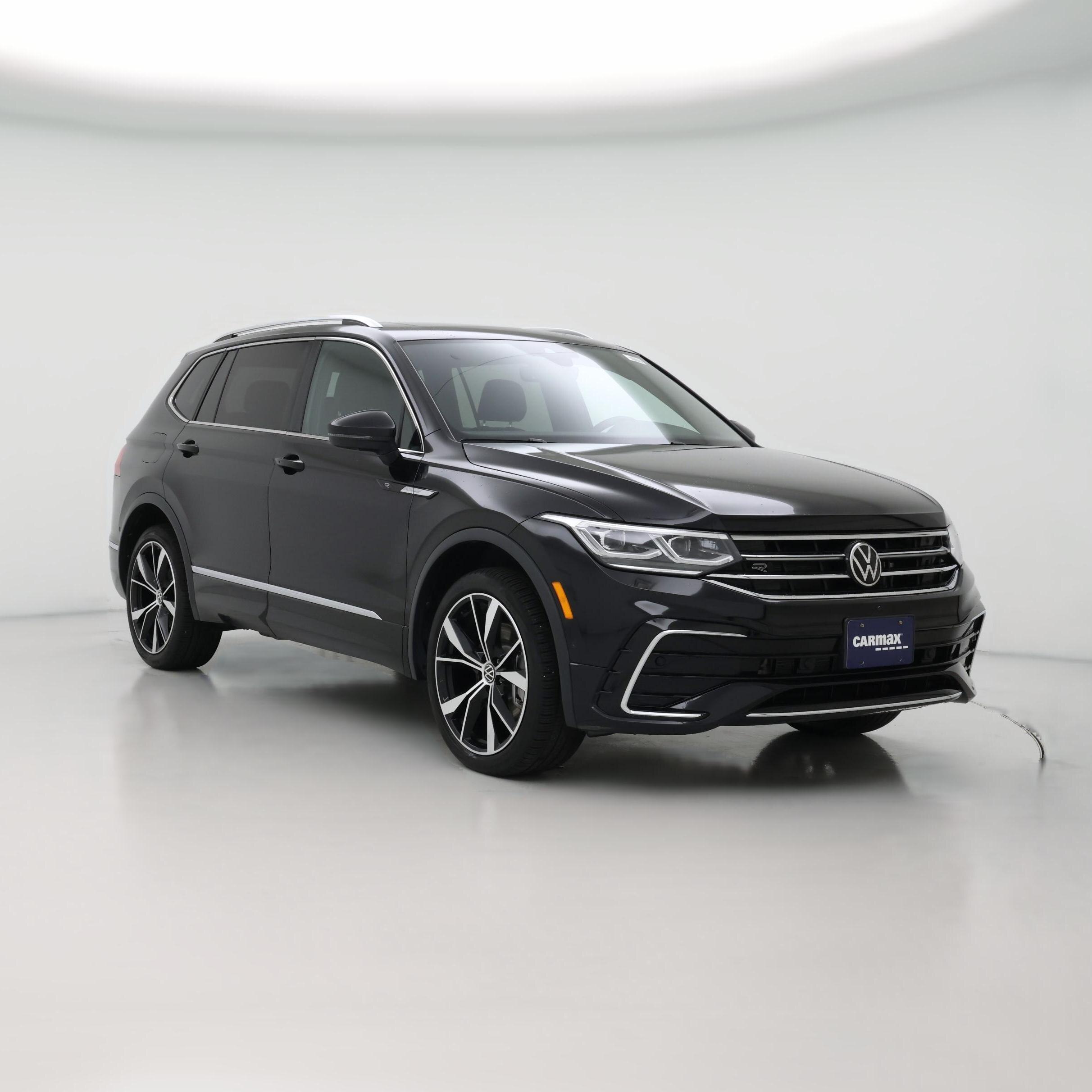 Thumbnail: 2022 Volkswagen Tiguan - 1