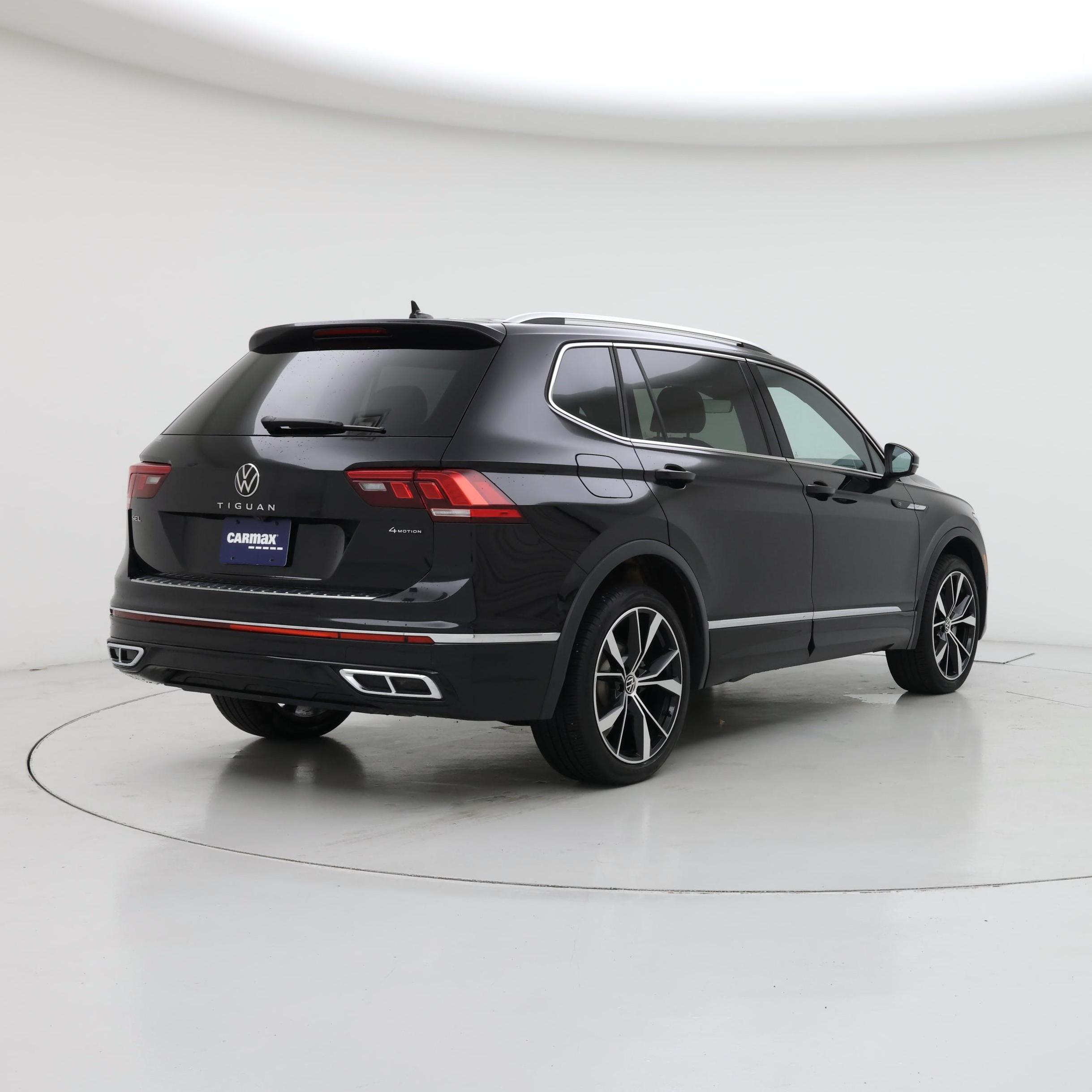 Thumbnail: 2022 Volkswagen Tiguan - 8