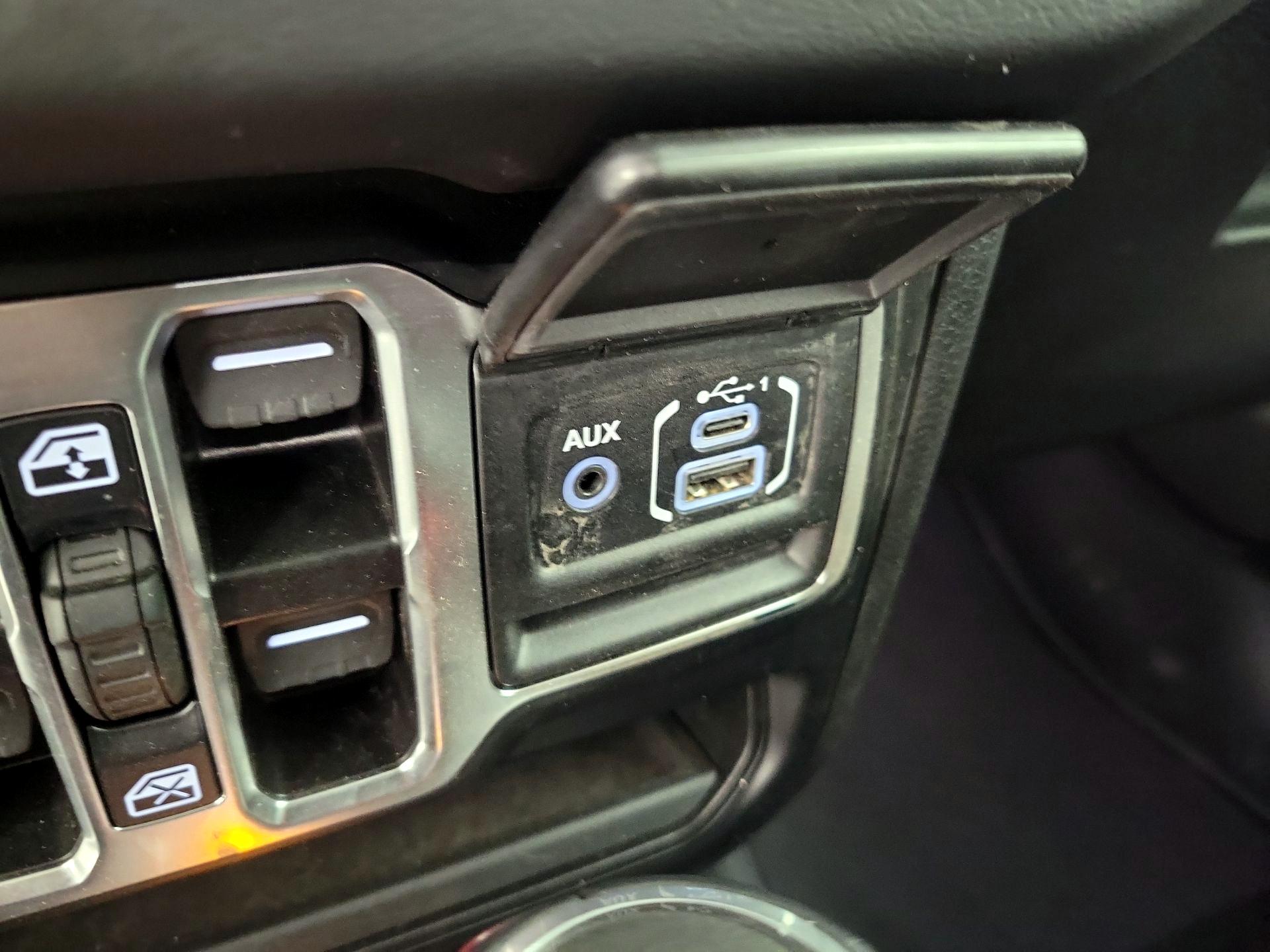 Thumbnail: 2024 Jeep Wrangler - 18