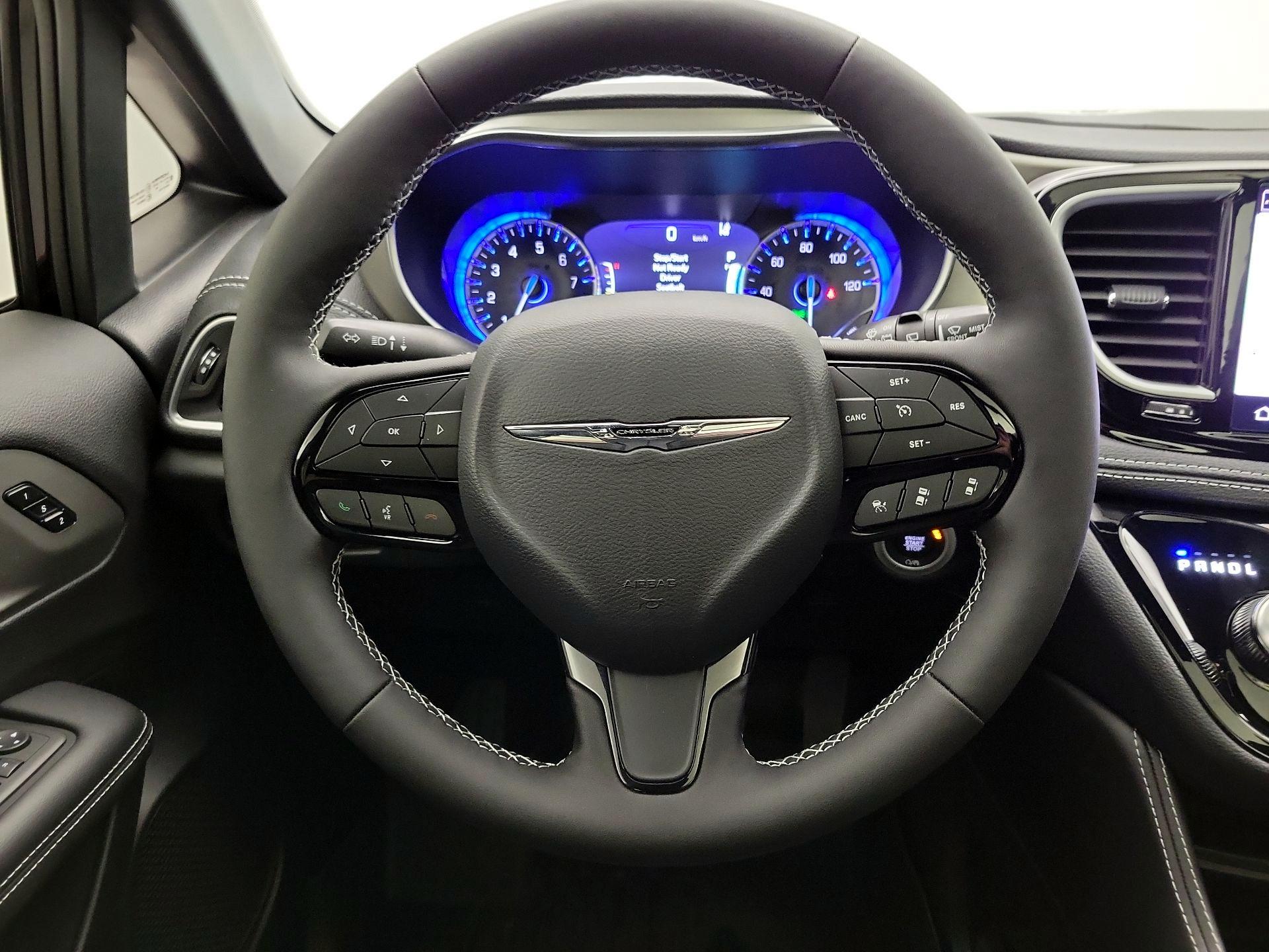 Thumbnail: 2024 Chrysler Pacifica - 10