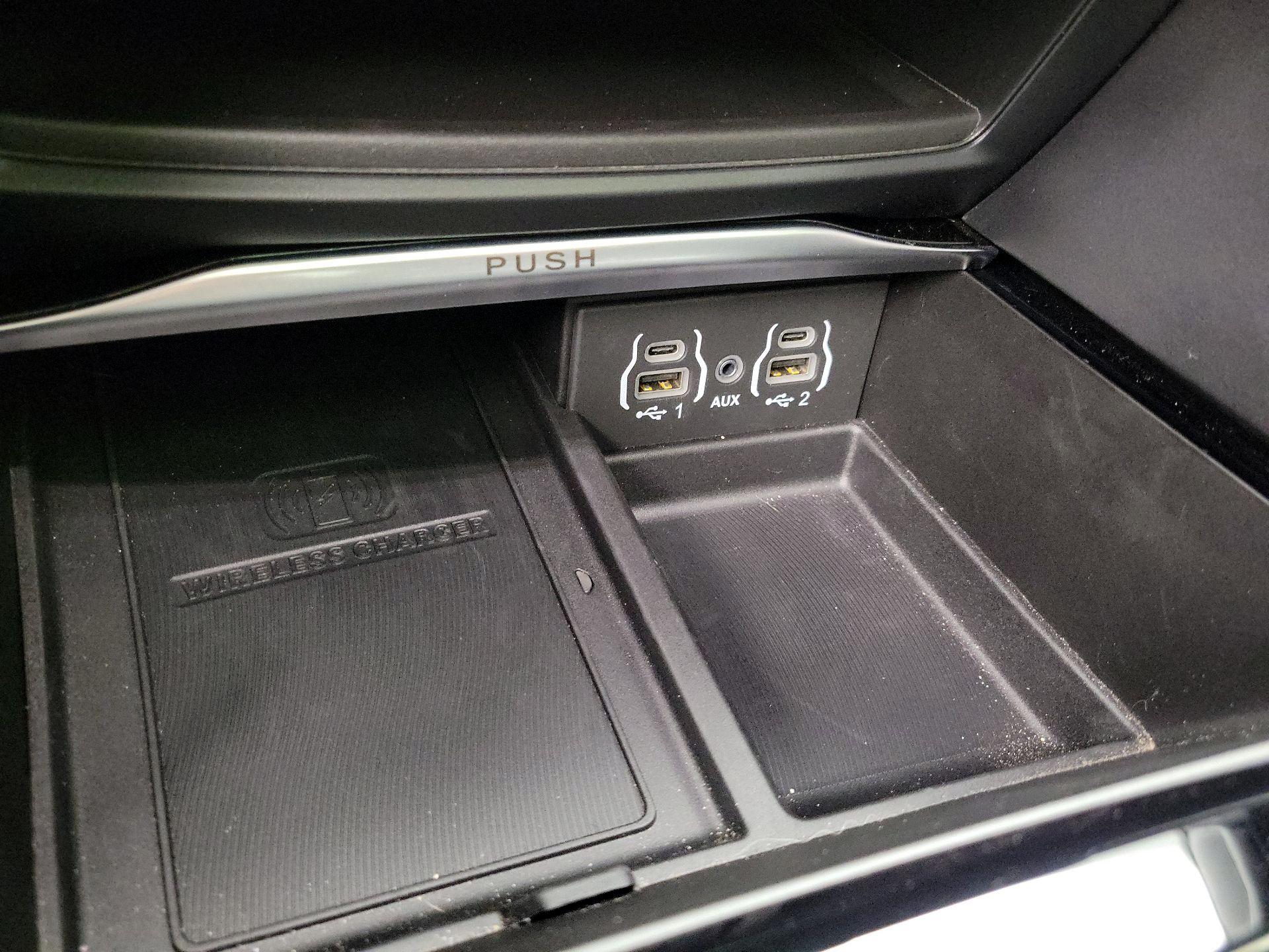 Thumbnail: 2024 Chrysler Pacifica - 19