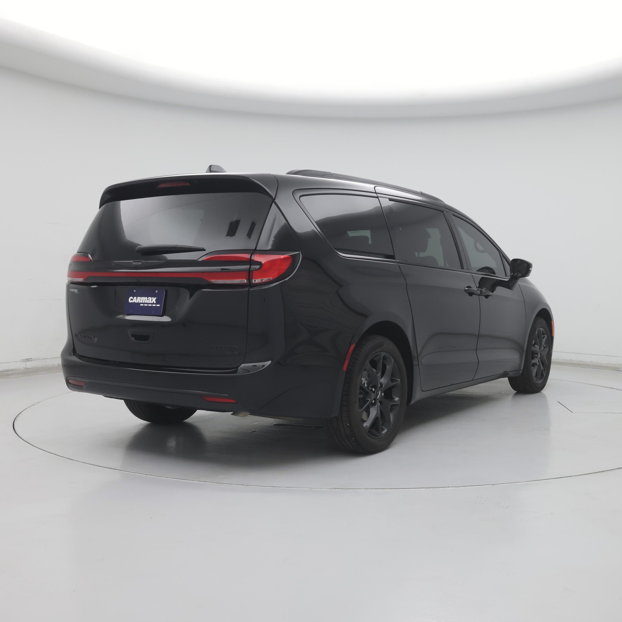 Thumbnail: 2024 Chrysler Pacifica - 8