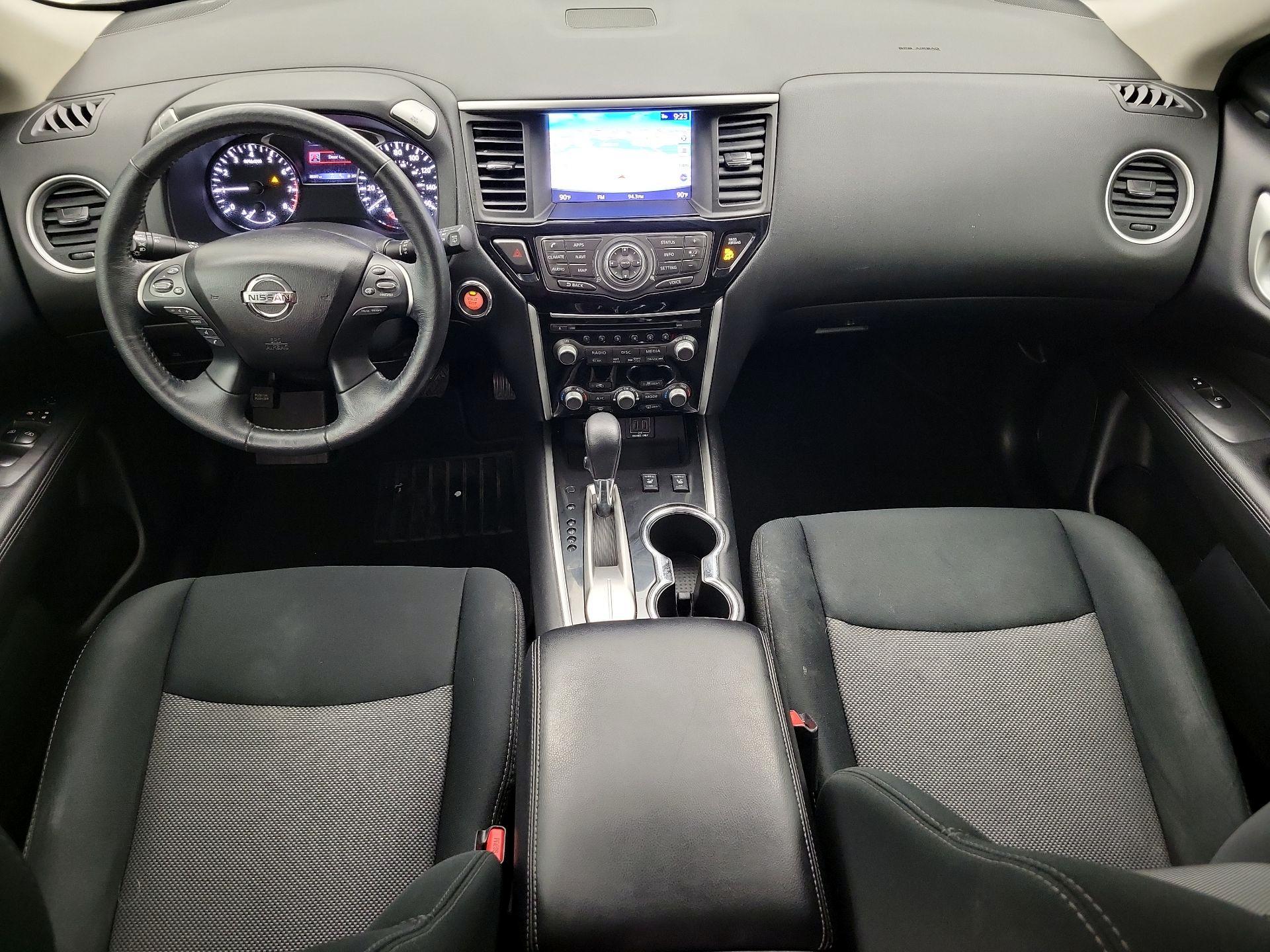 Thumbnail: 2018 Nissan Pathfinder - 9