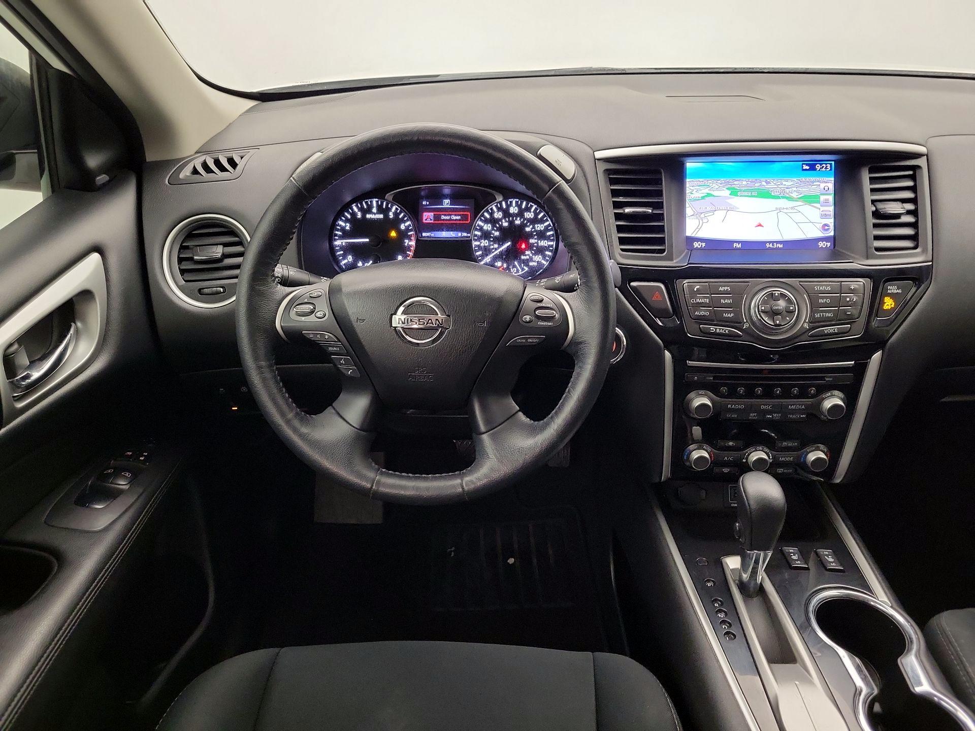 Thumbnail: 2018 Nissan Pathfinder - 10