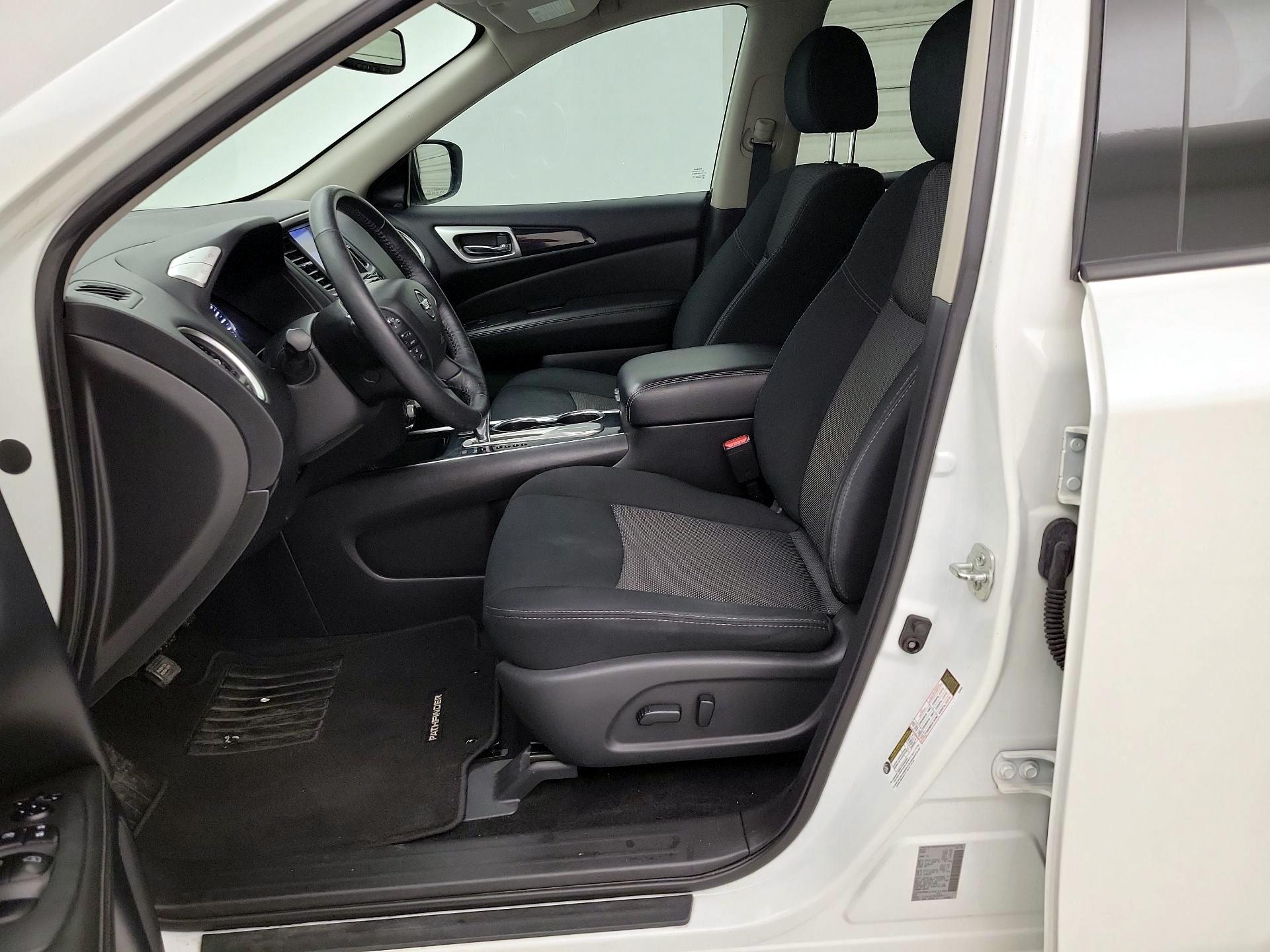 Thumbnail: 2018 Nissan Pathfinder - 11