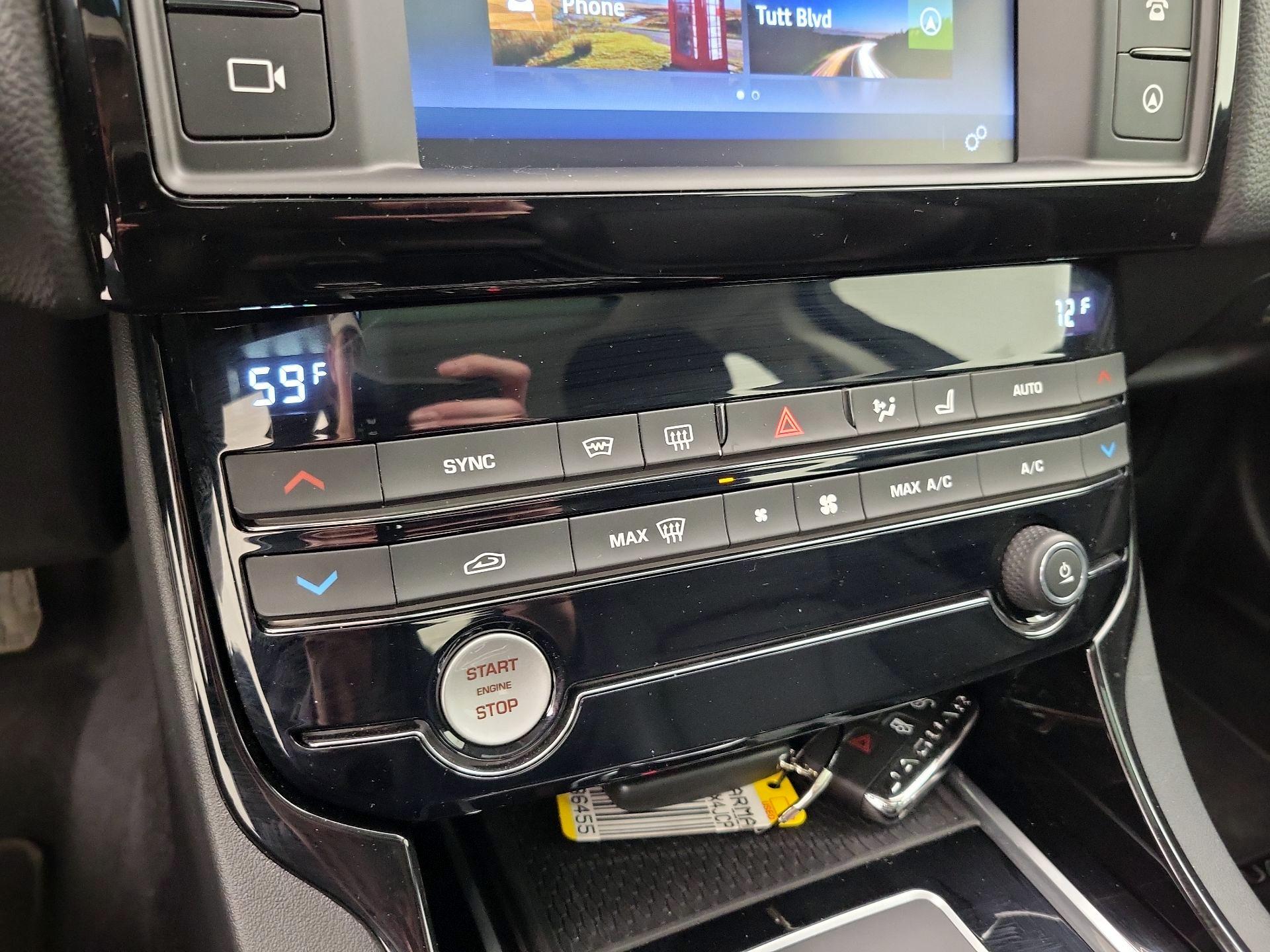 Thumbnail: 2018 Jaguar XE - 16