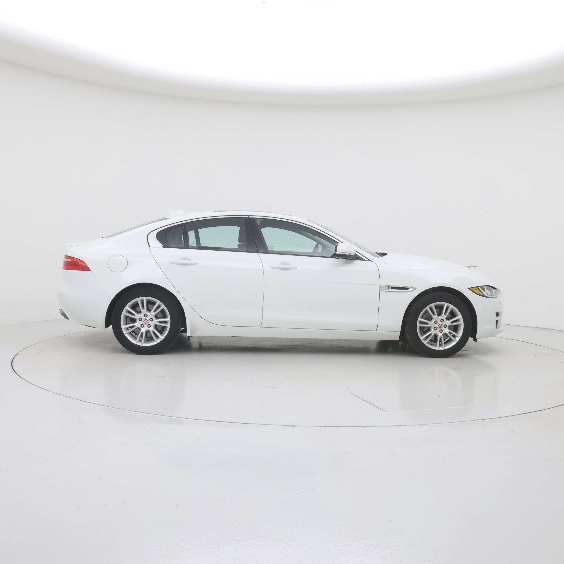 Thumbnail: 2018 Jaguar XE - 7