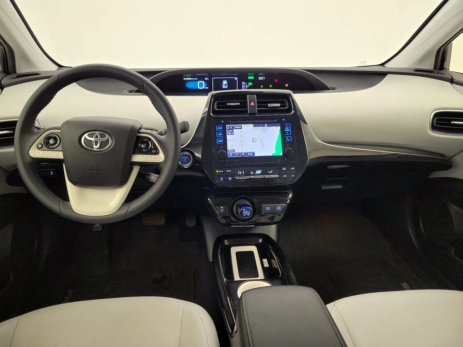 Thumbnail: 2016 Toyota Prius - 9