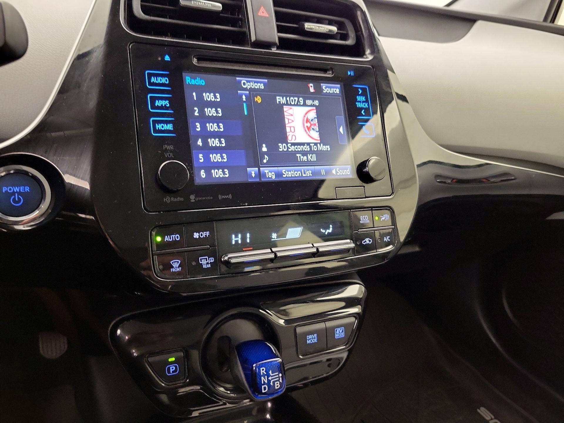 Thumbnail: 2016 Toyota Prius - 17