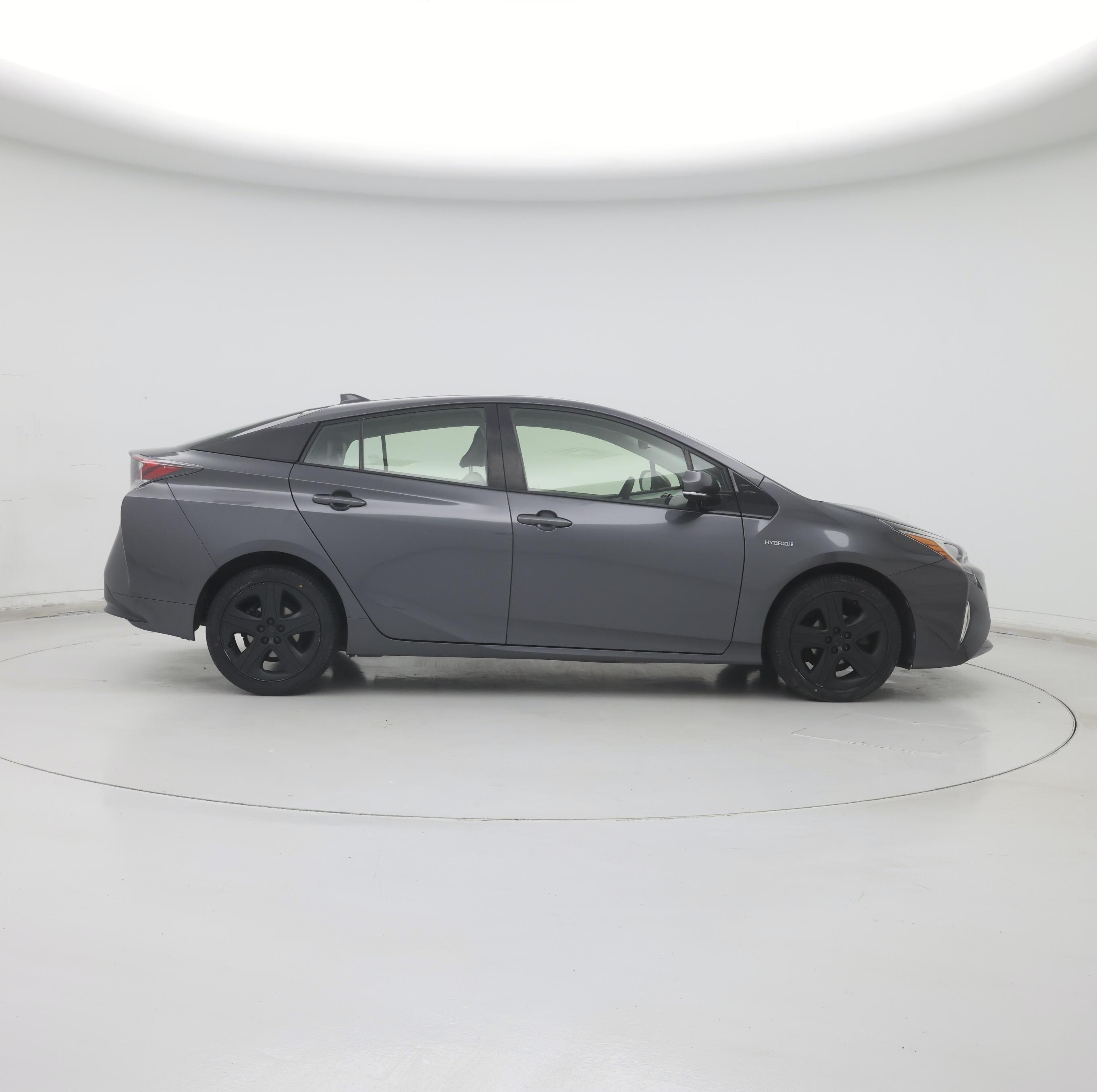 Thumbnail: 2016 Toyota Prius - 7