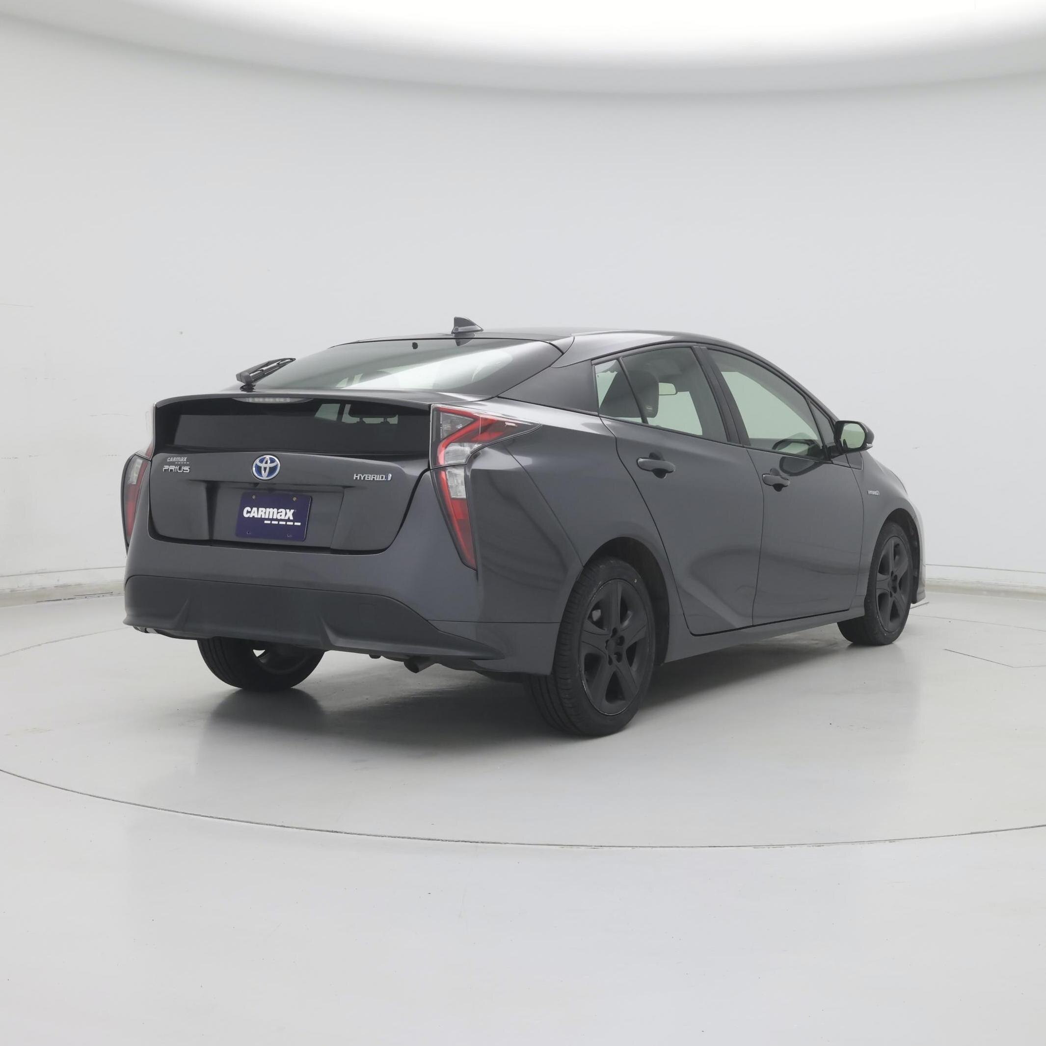 Thumbnail: 2016 Toyota Prius - 8