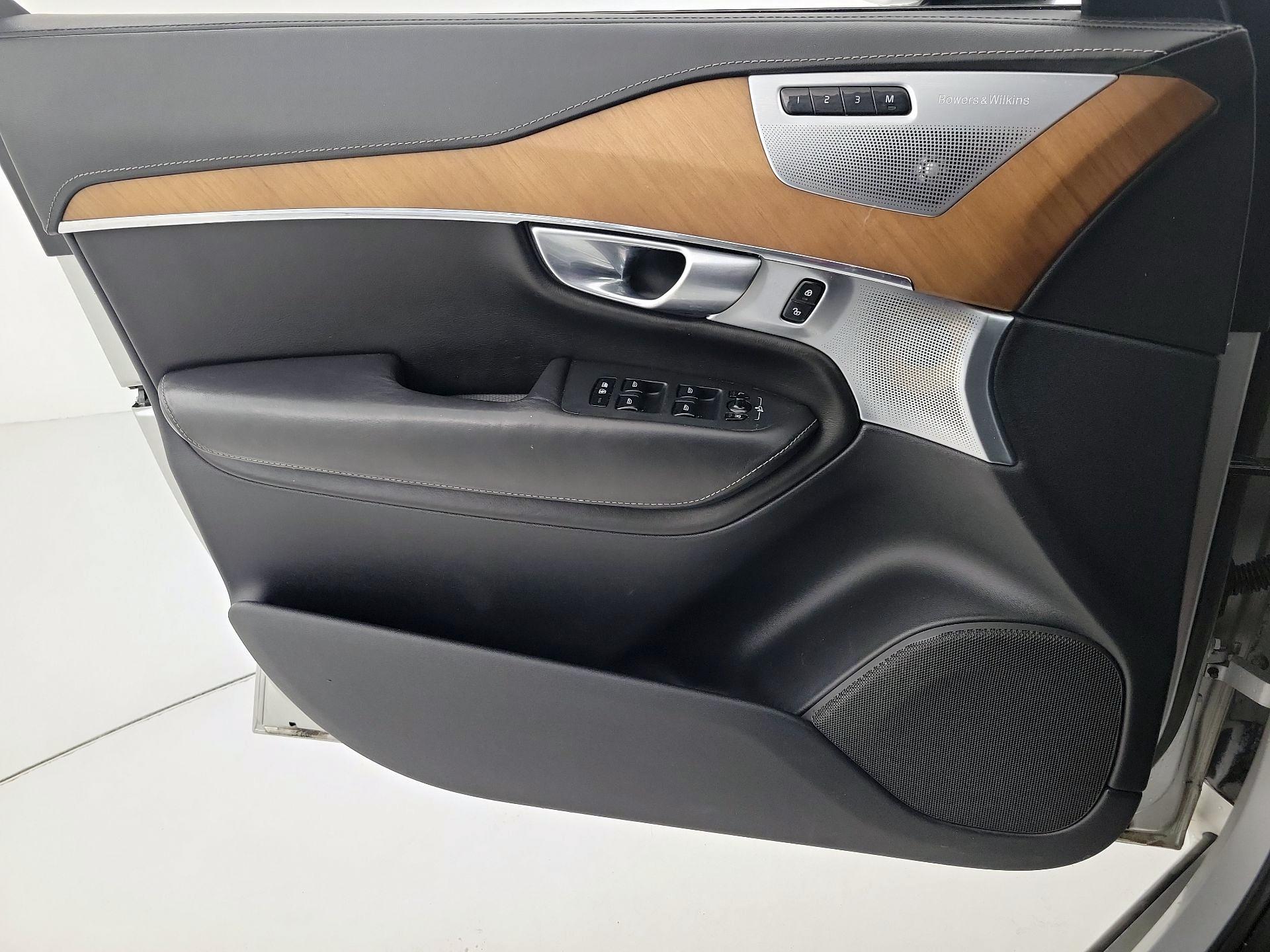 Thumbnail: 2017 Volvo XC90 - 12