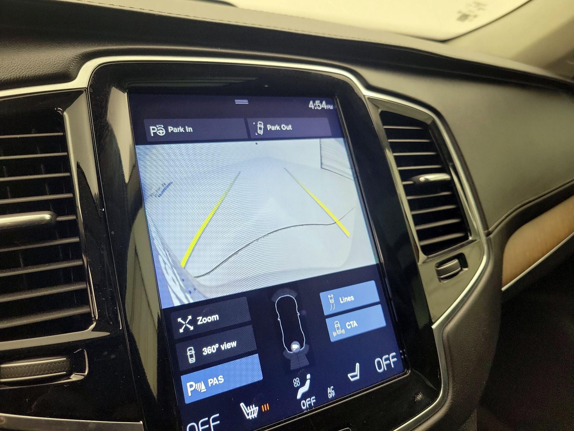 Thumbnail: 2017 Volvo XC90 - 15