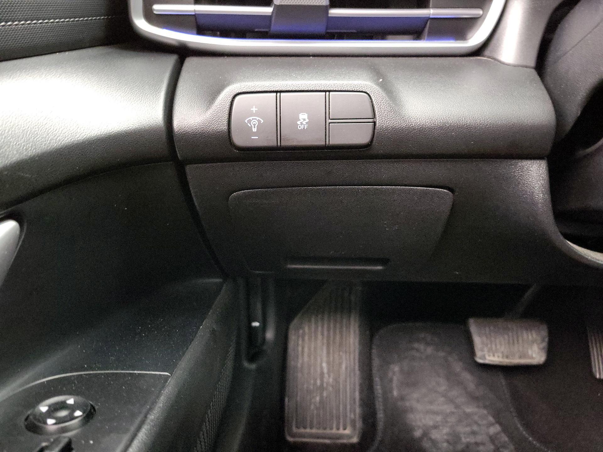 Thumbnail: 2024 Hyundai Elantra - 13