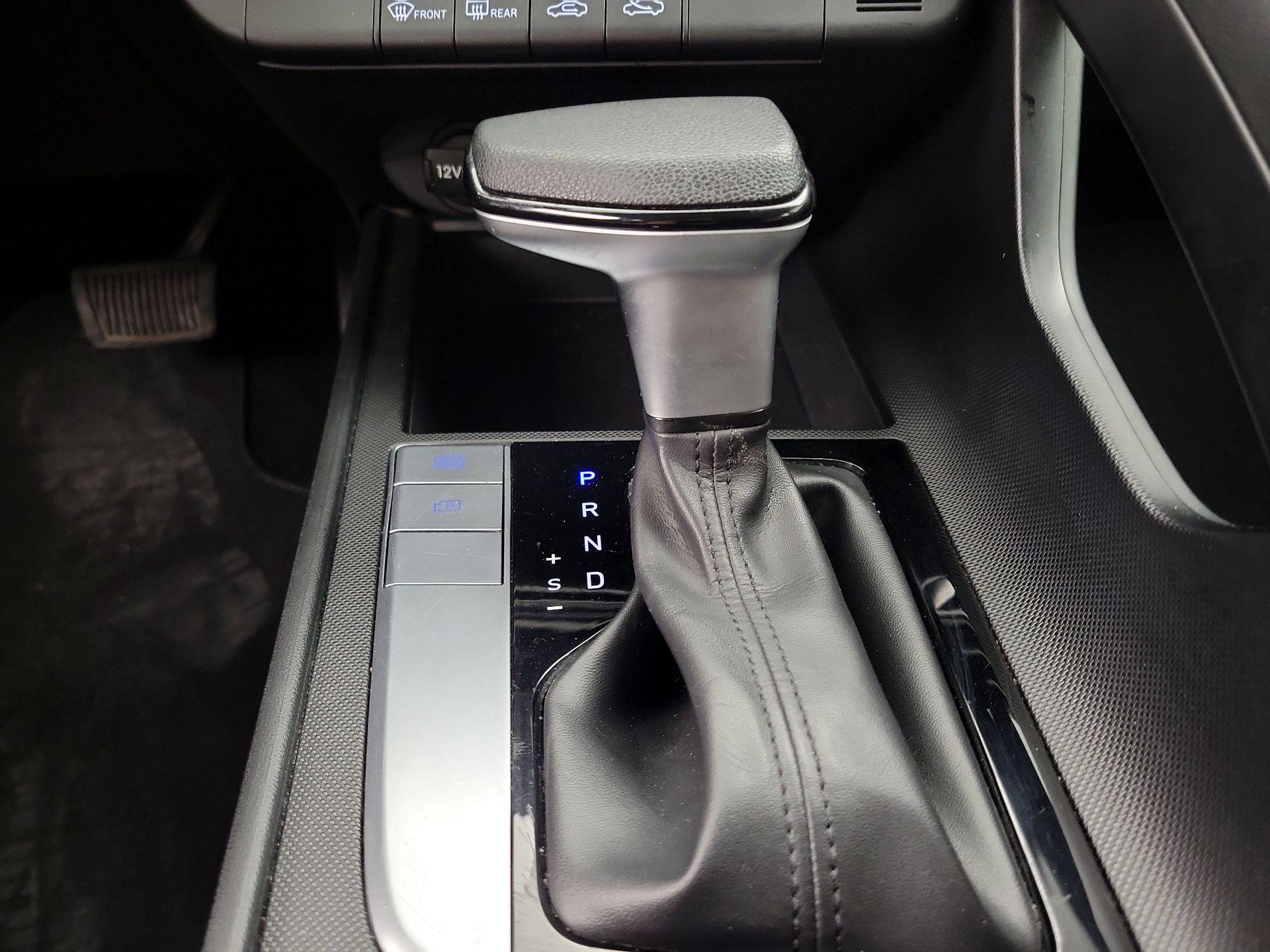 Thumbnail: 2024 Hyundai Elantra - 18