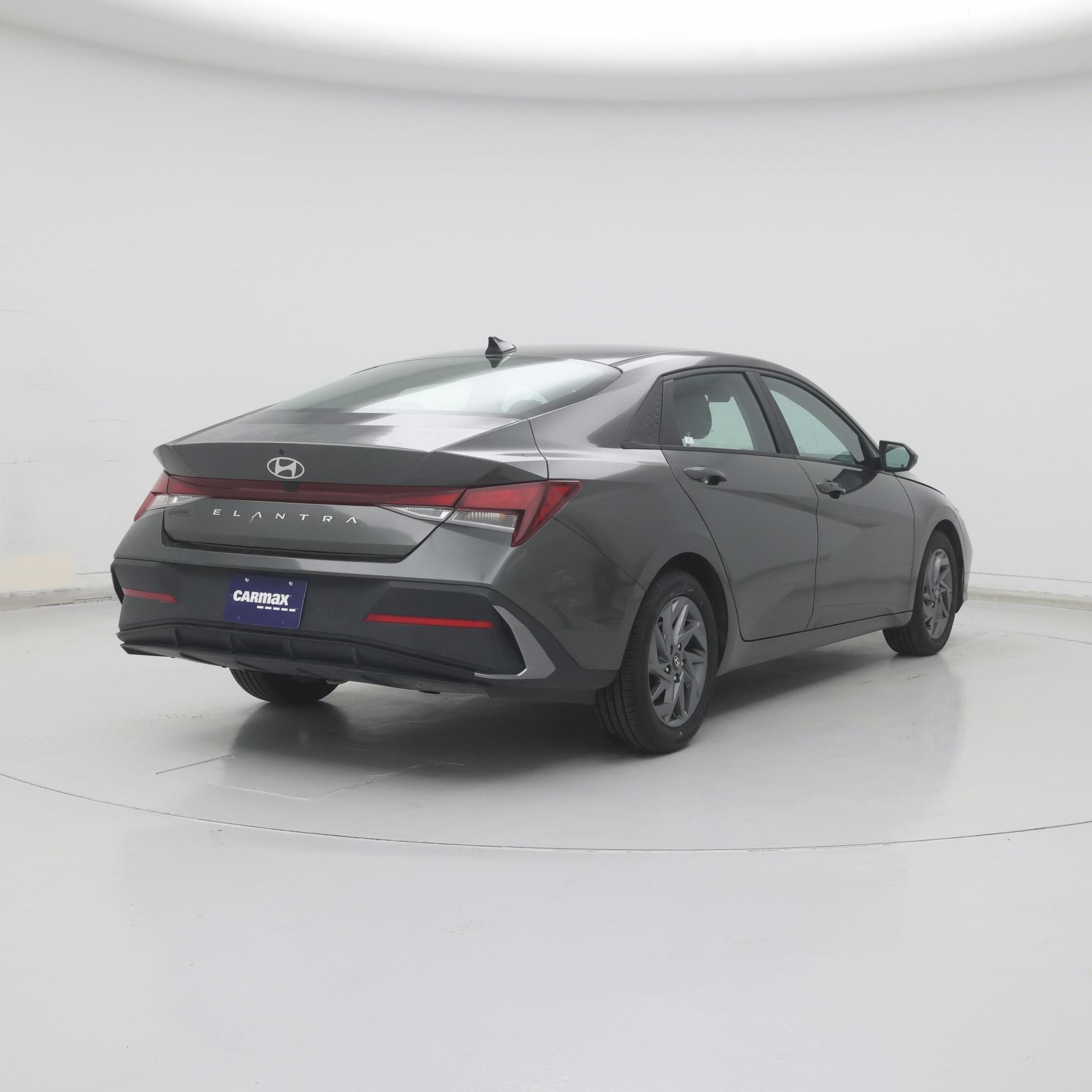 Thumbnail: 2024 Hyundai Elantra - 8