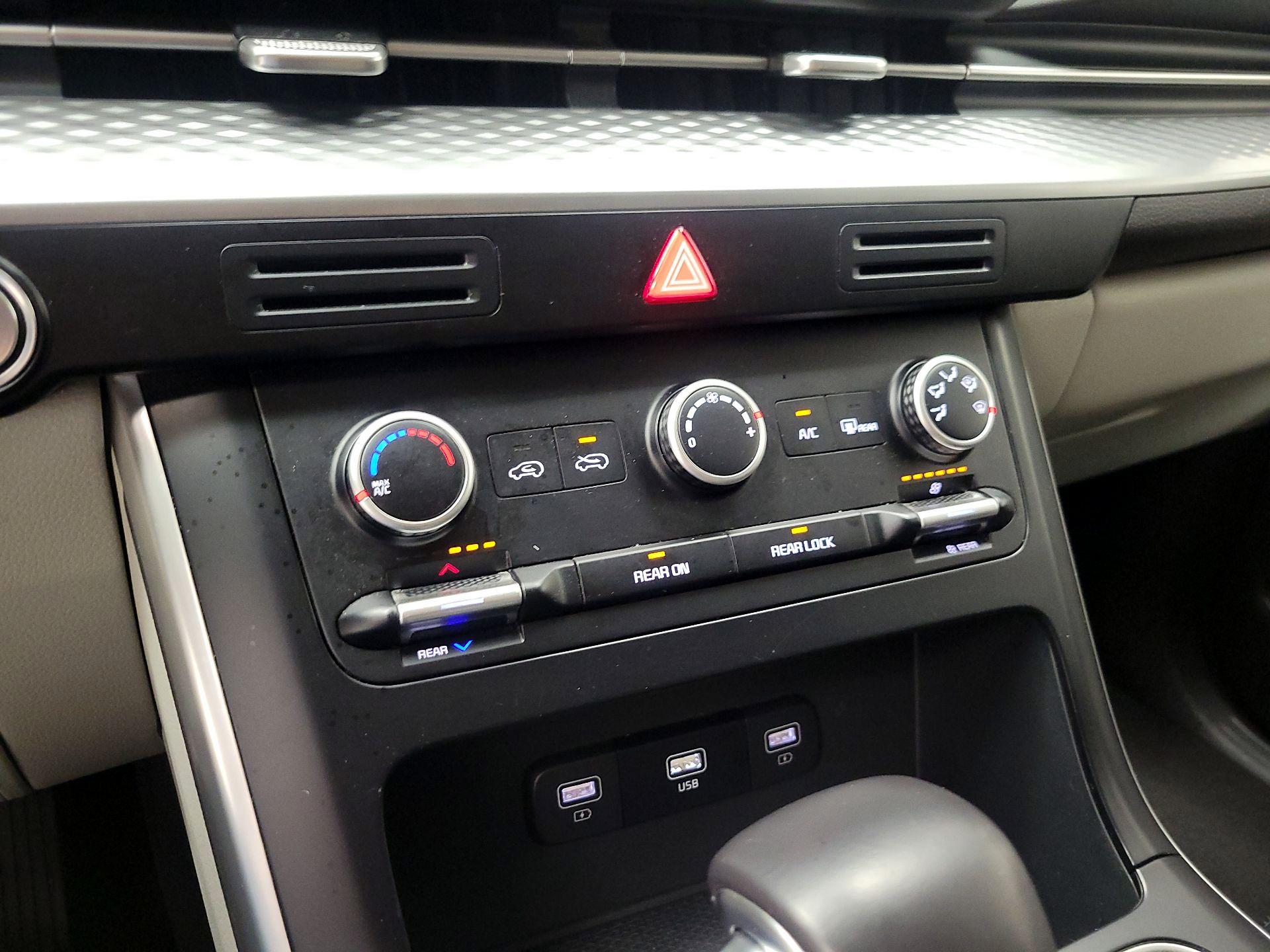 Thumbnail: 2024 Kia Carnival - 16