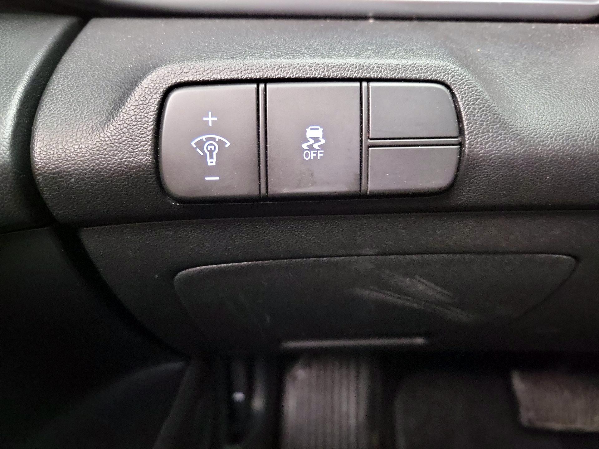 Thumbnail: 2024 Hyundai Elantra - 13