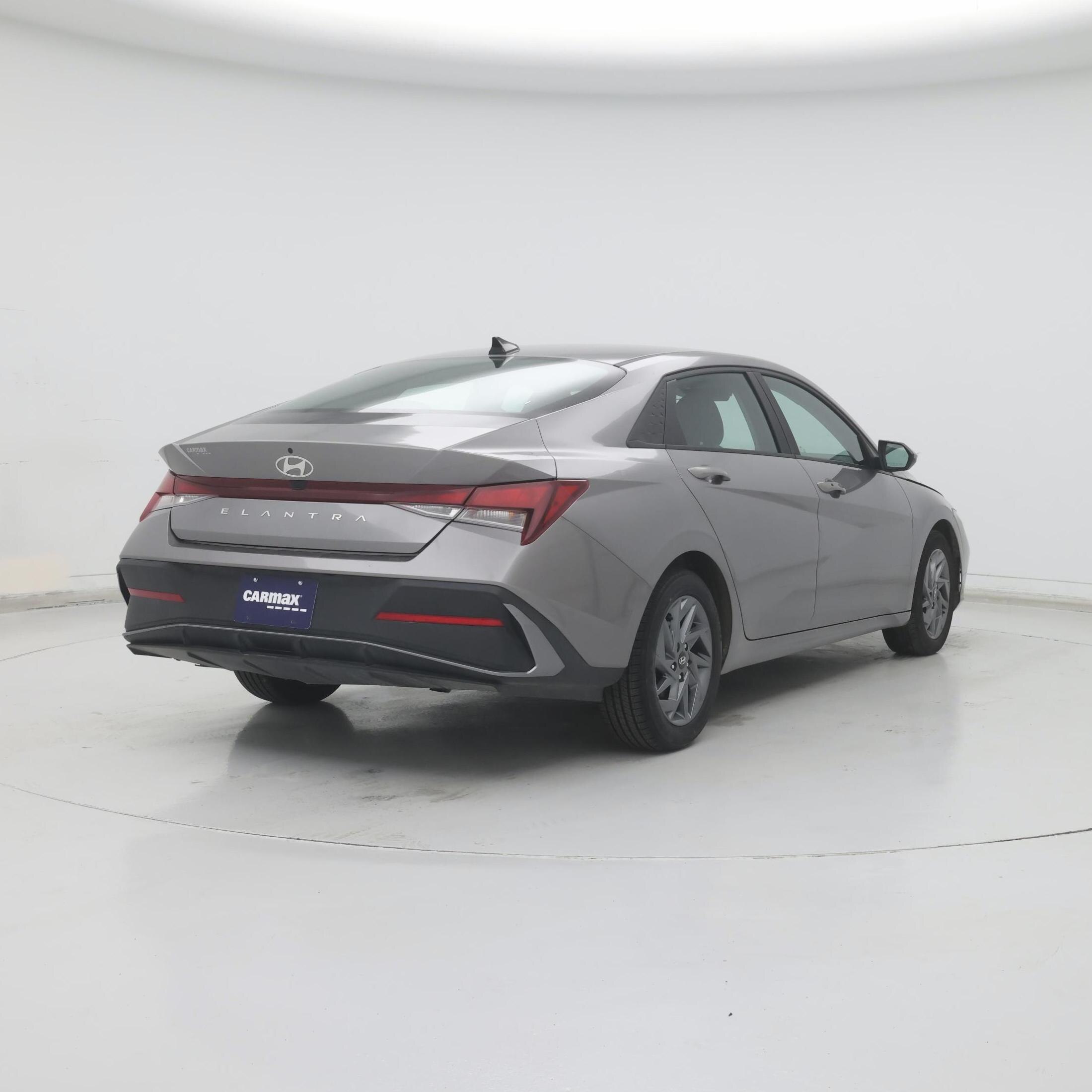 Thumbnail: 2024 Hyundai Elantra - 8