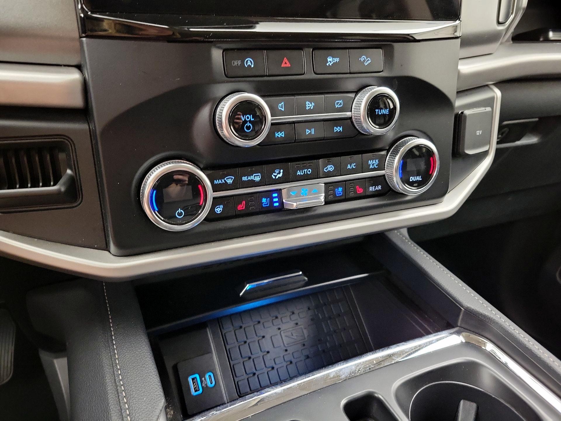 Thumbnail: 2024 Ford Expedition - 17