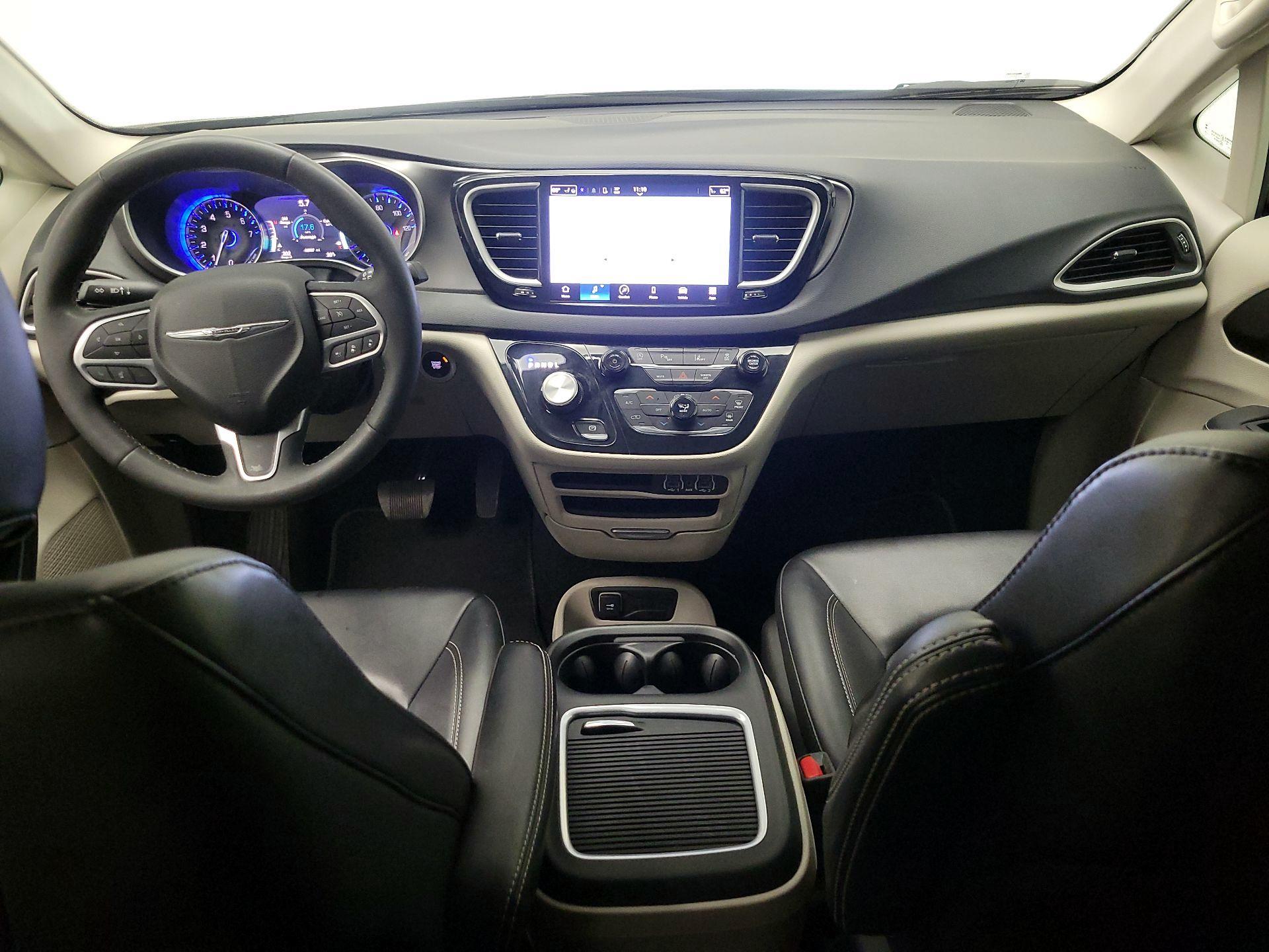 Thumbnail: 2024 Chrysler Pacifica - 9