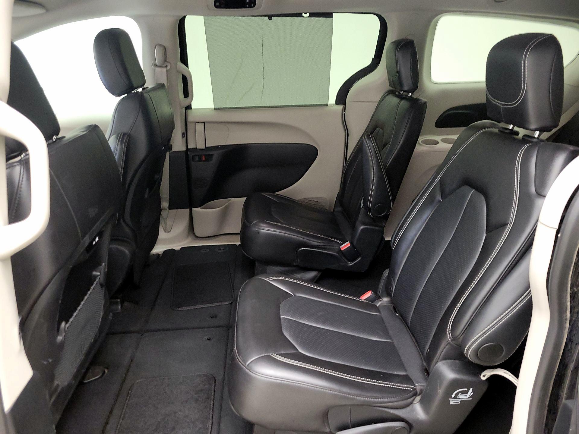 Thumbnail: 2024 Chrysler Pacifica - 19