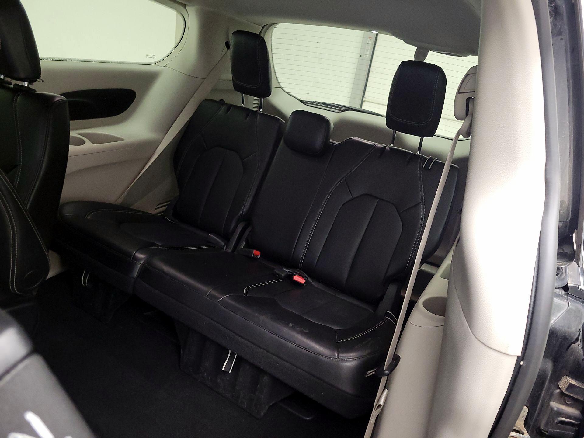 Thumbnail: 2024 Chrysler Pacifica - 20