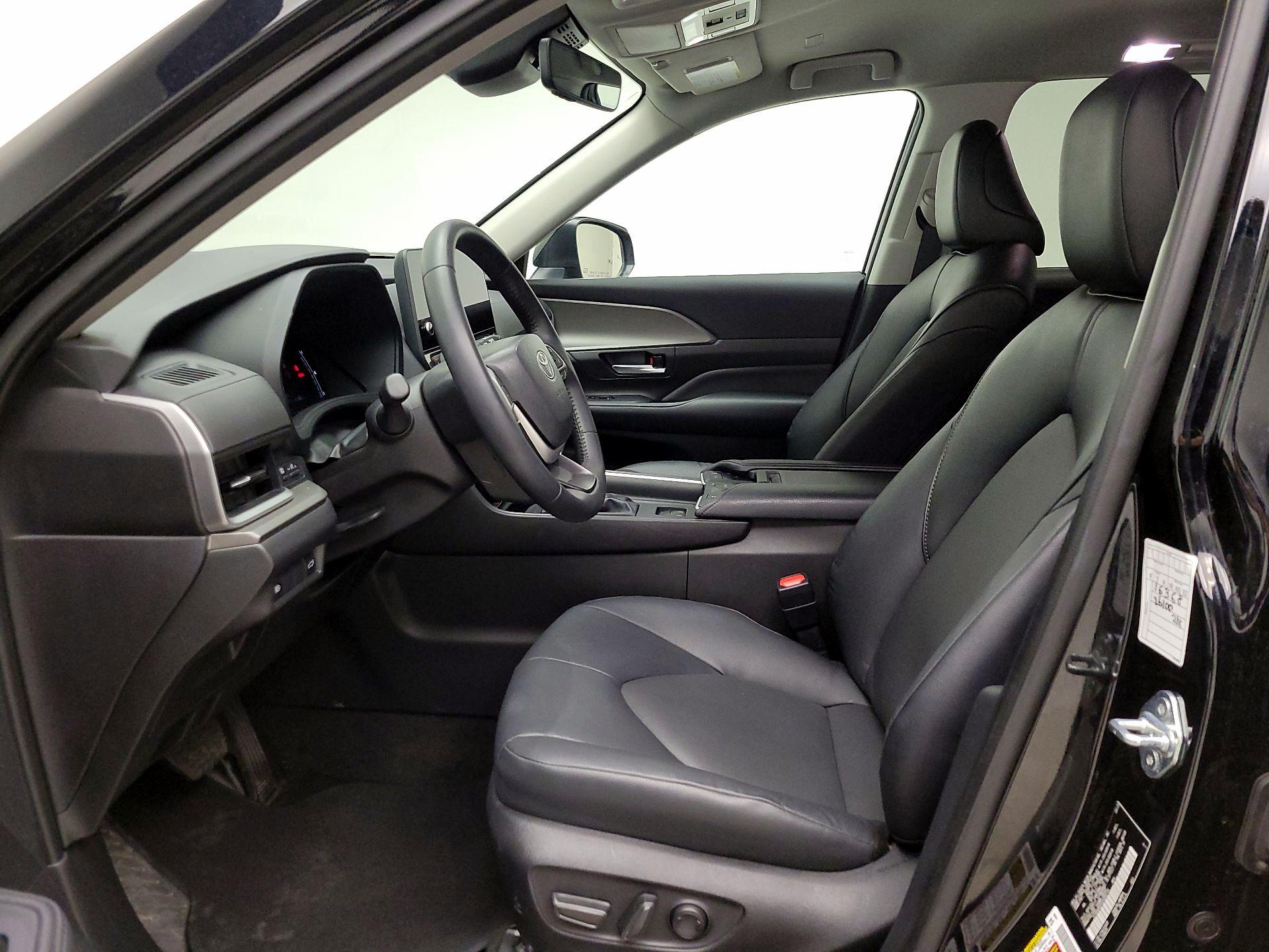 Thumbnail: 2025 Toyota Grand Highlander - 11