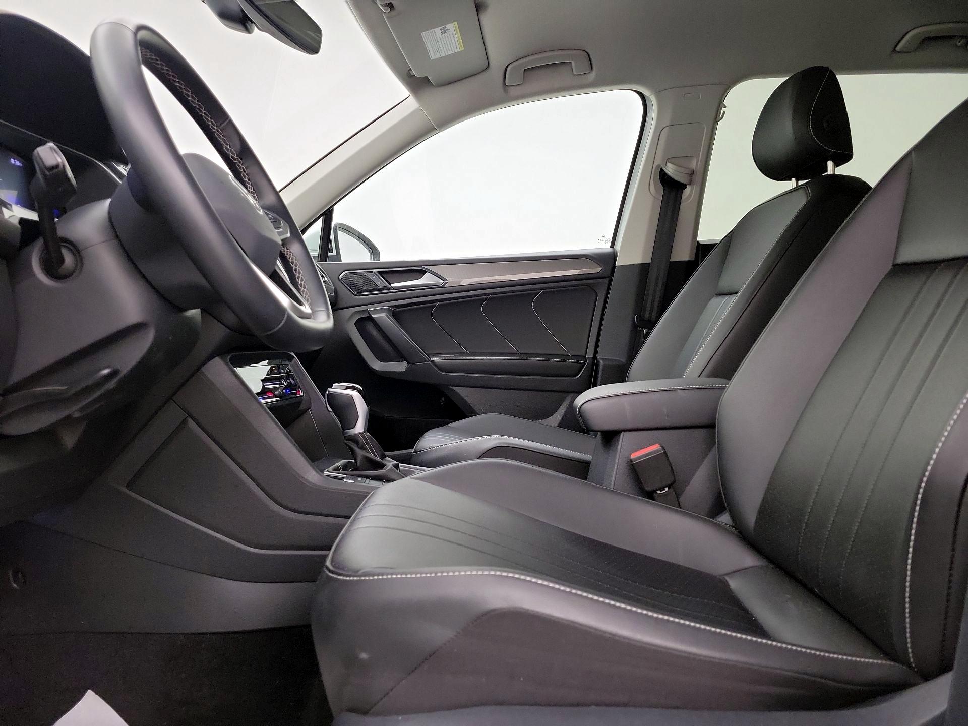 Thumbnail: 2024 Volkswagen Tiguan - 11