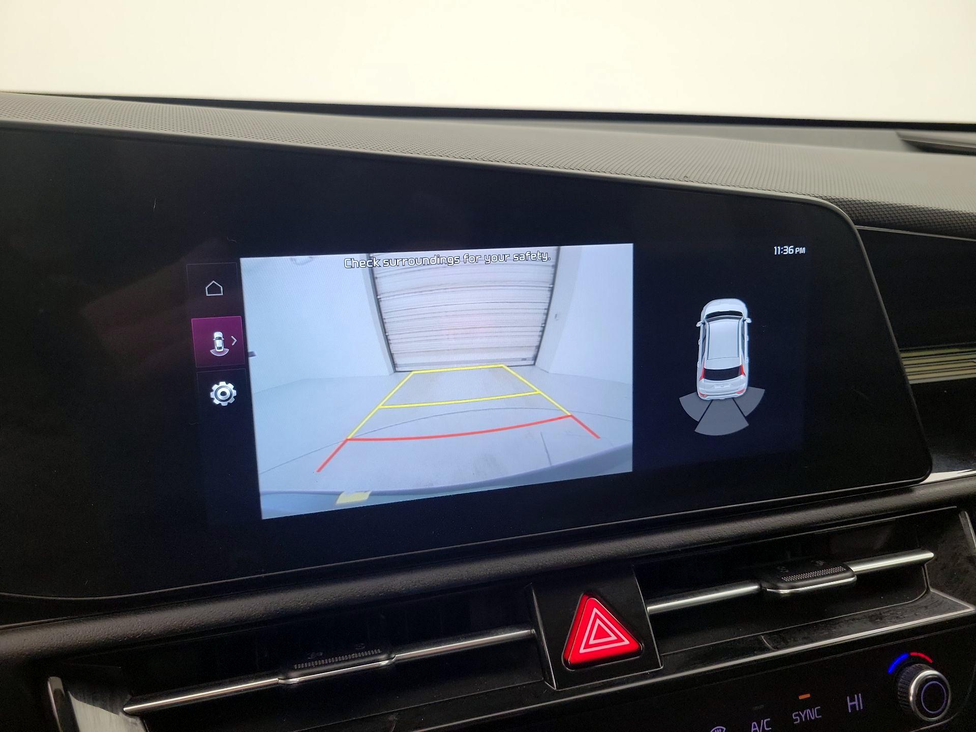 Thumbnail: 2023 Kia Niro - 15