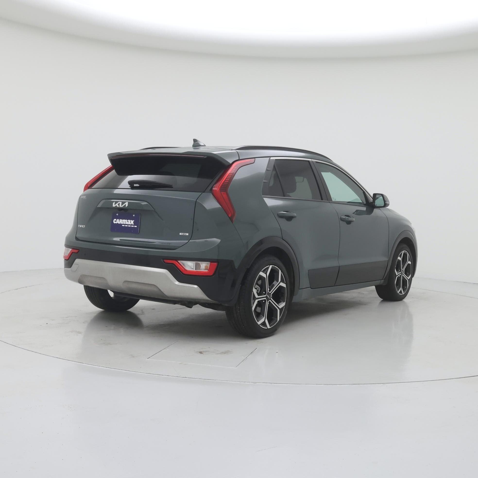 Thumbnail: 2023 Kia Niro - 8