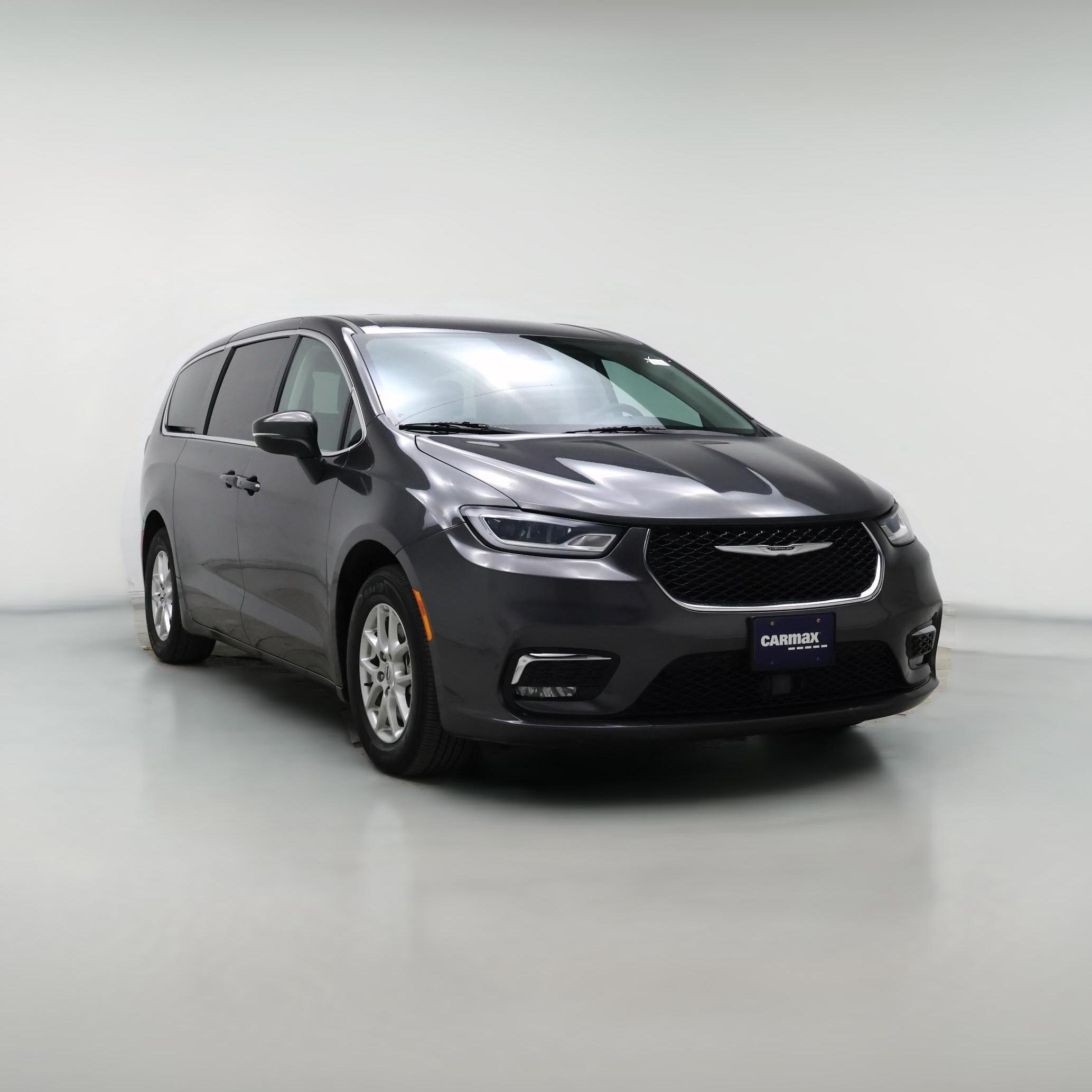 Thumbnail: 2023 Chrysler Pacifica - 1