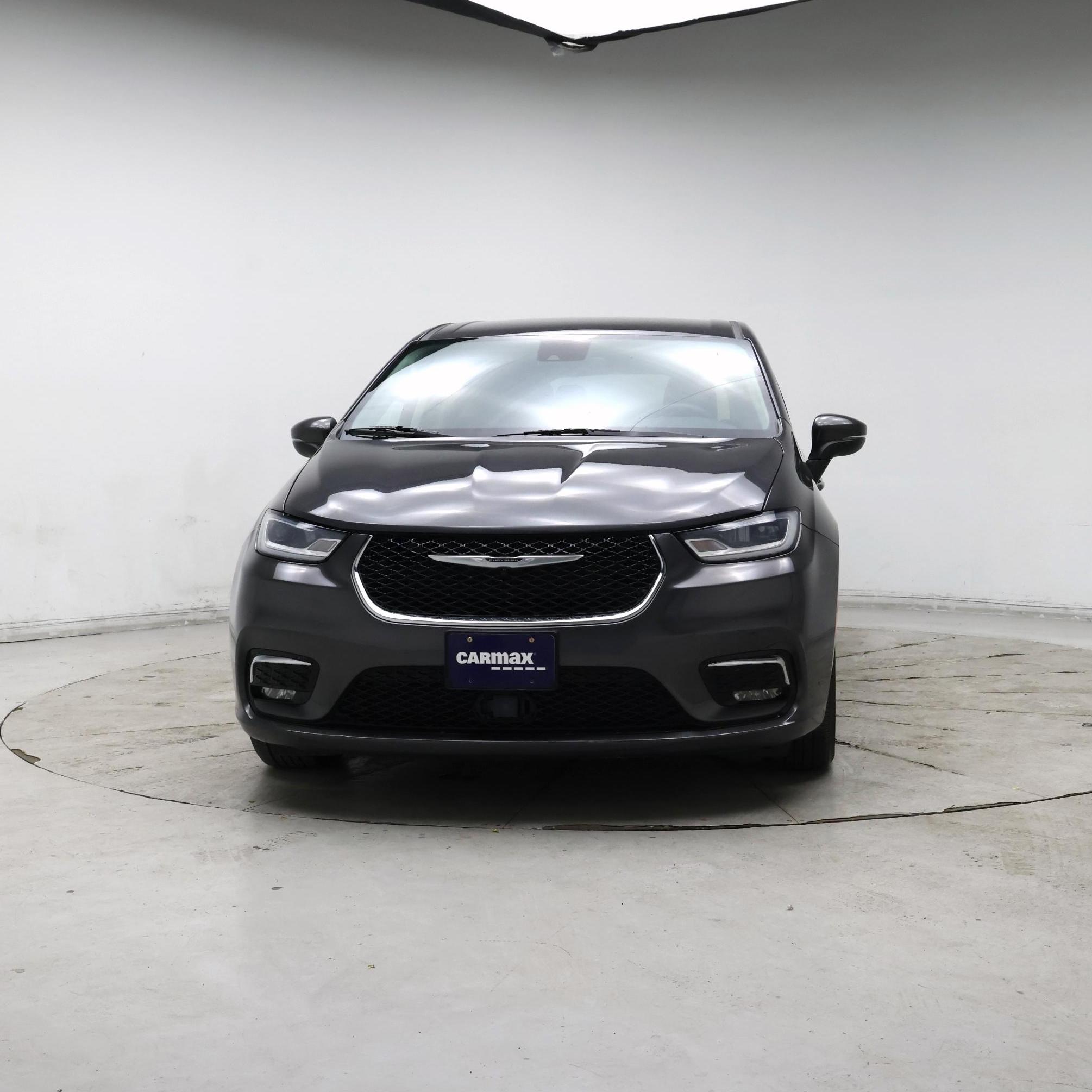 Thumbnail: 2023 Chrysler Pacifica - 5